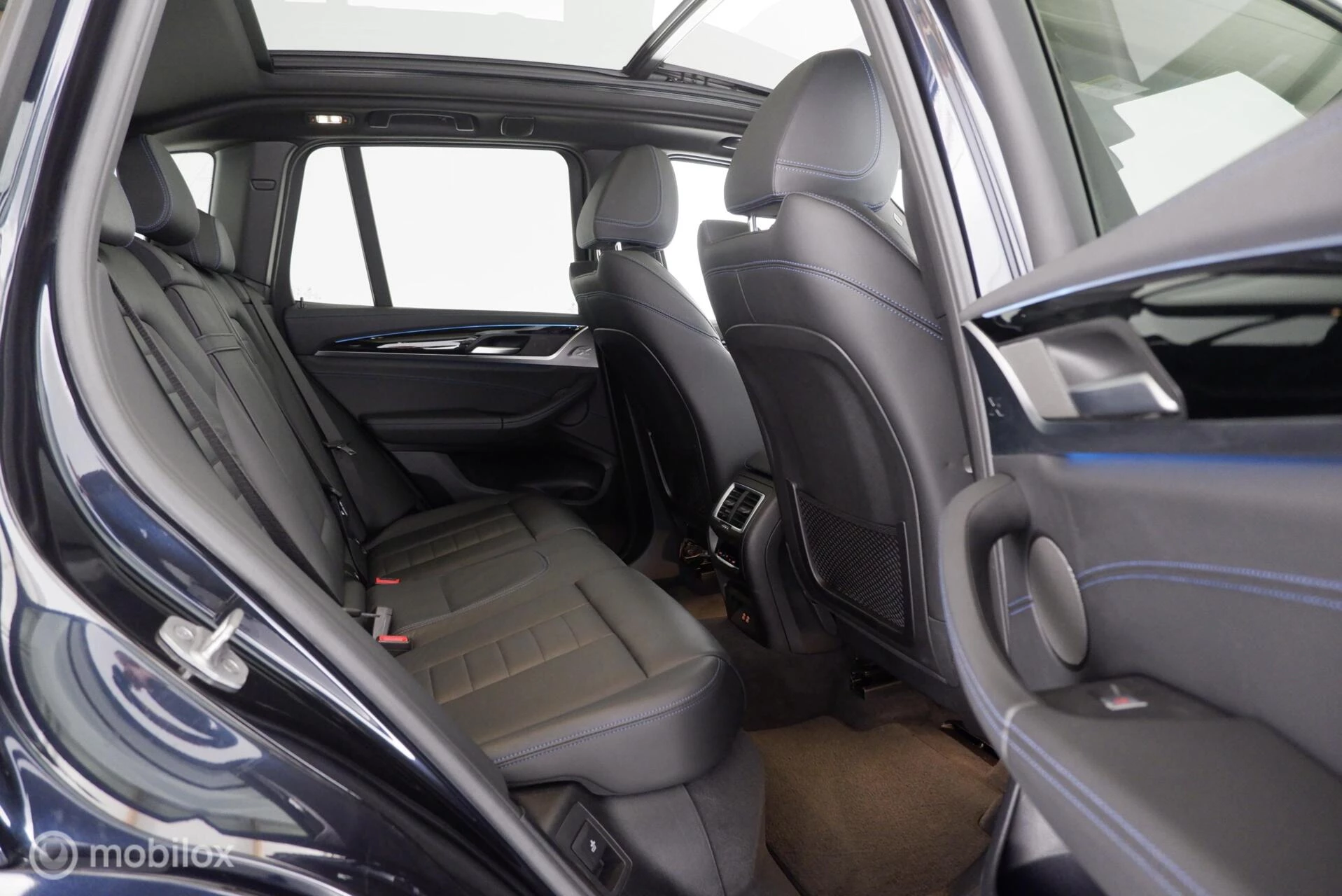 Hoofdafbeelding BMW iX3