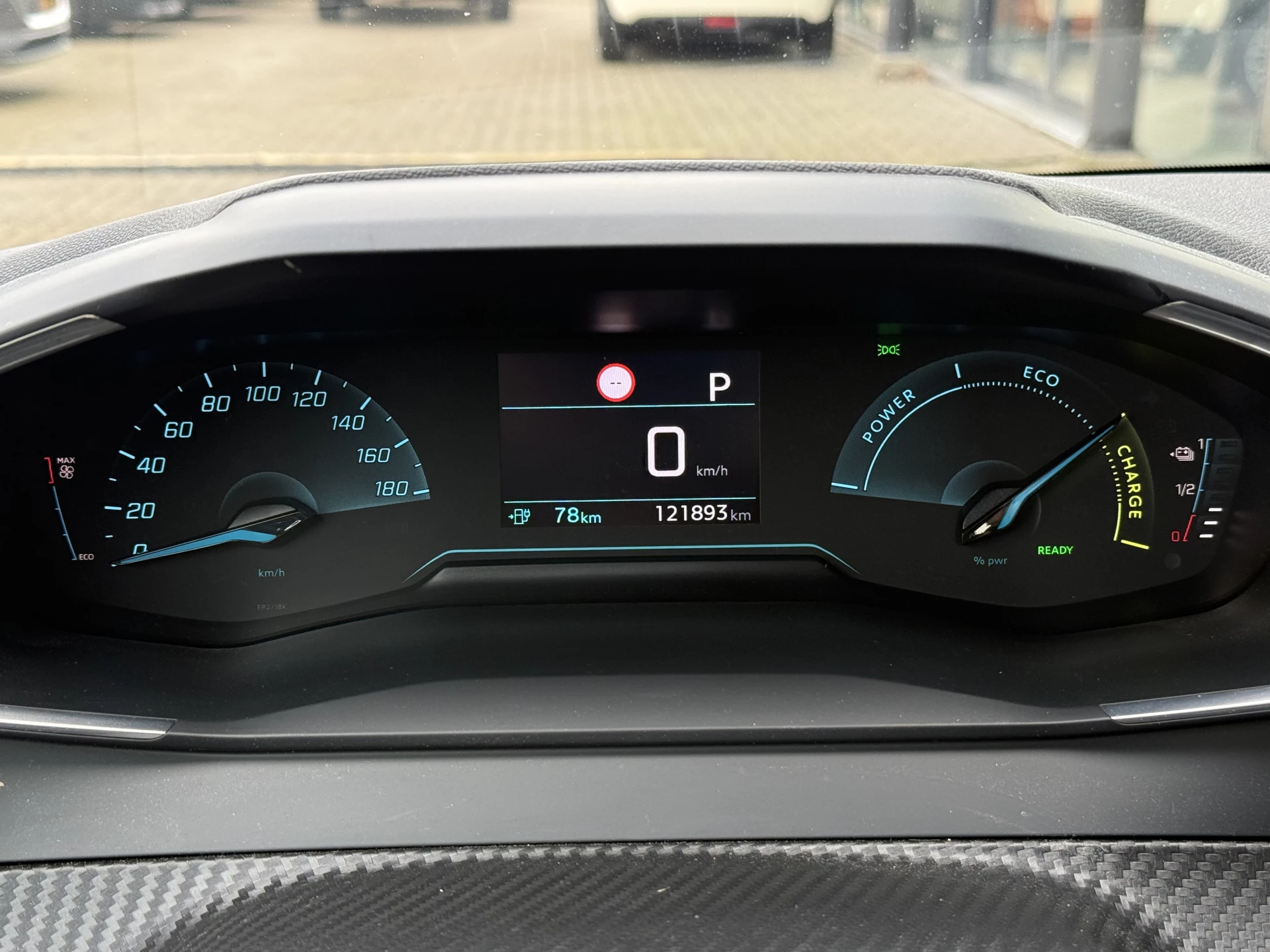 Hoofdafbeelding Peugeot e-208