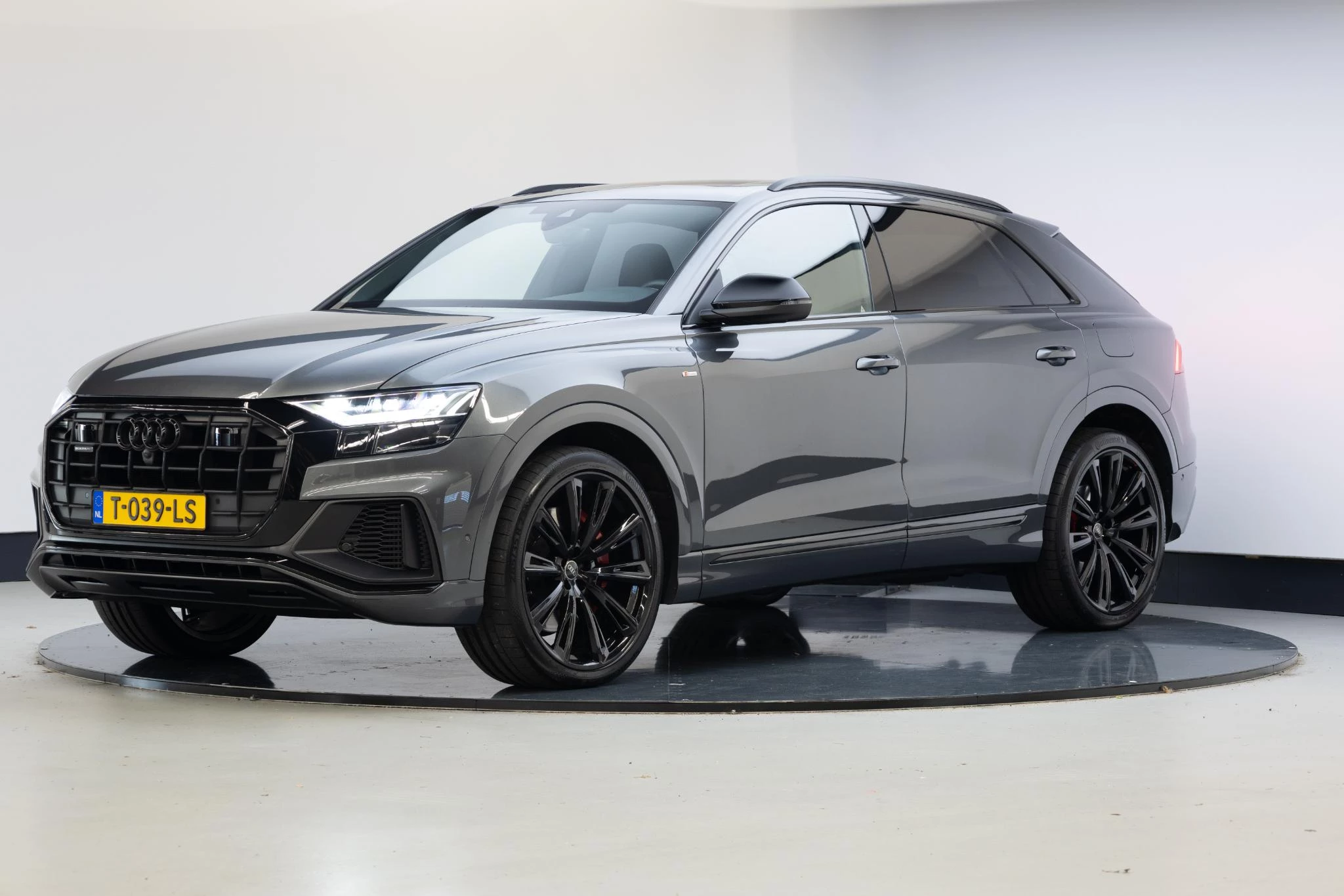 Hoofdafbeelding Audi Q8