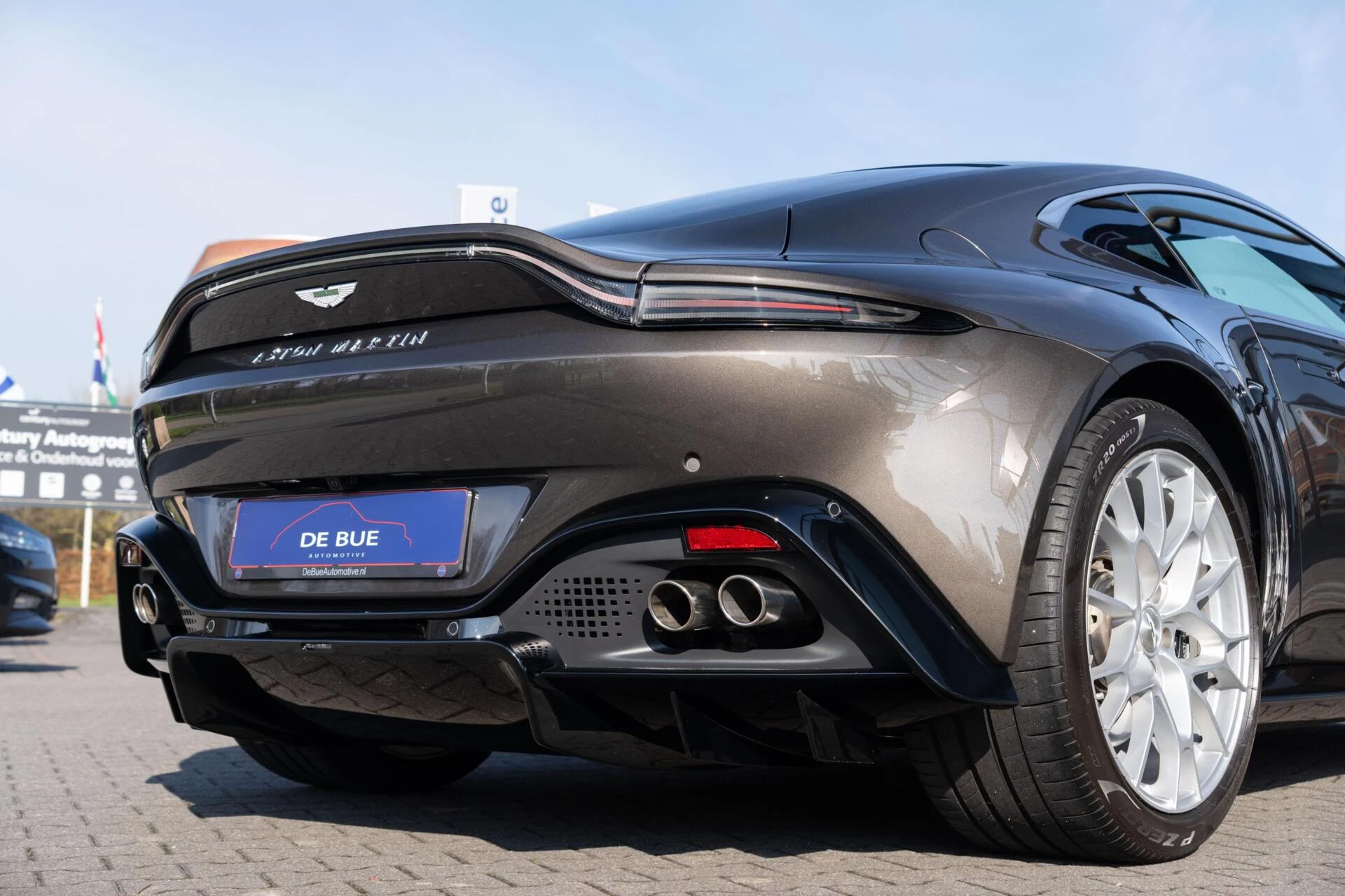 Hoofdafbeelding Aston Martin V8 Vantage