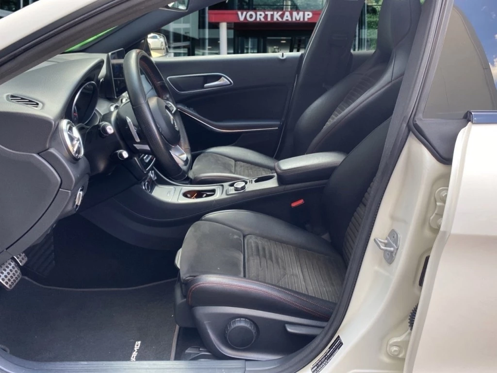 Hoofdafbeelding Mercedes-Benz CLA