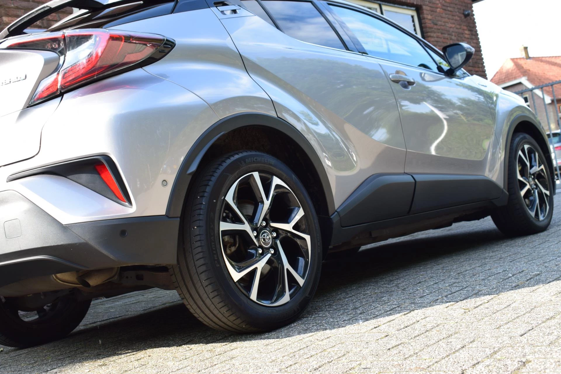 Hoofdafbeelding Toyota C-HR