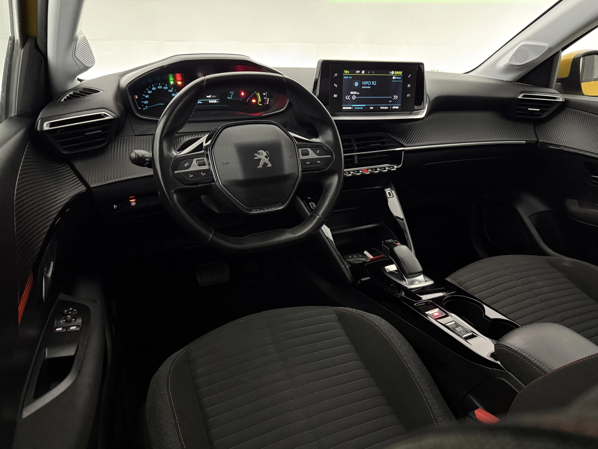 Hoofdafbeelding Peugeot e-208