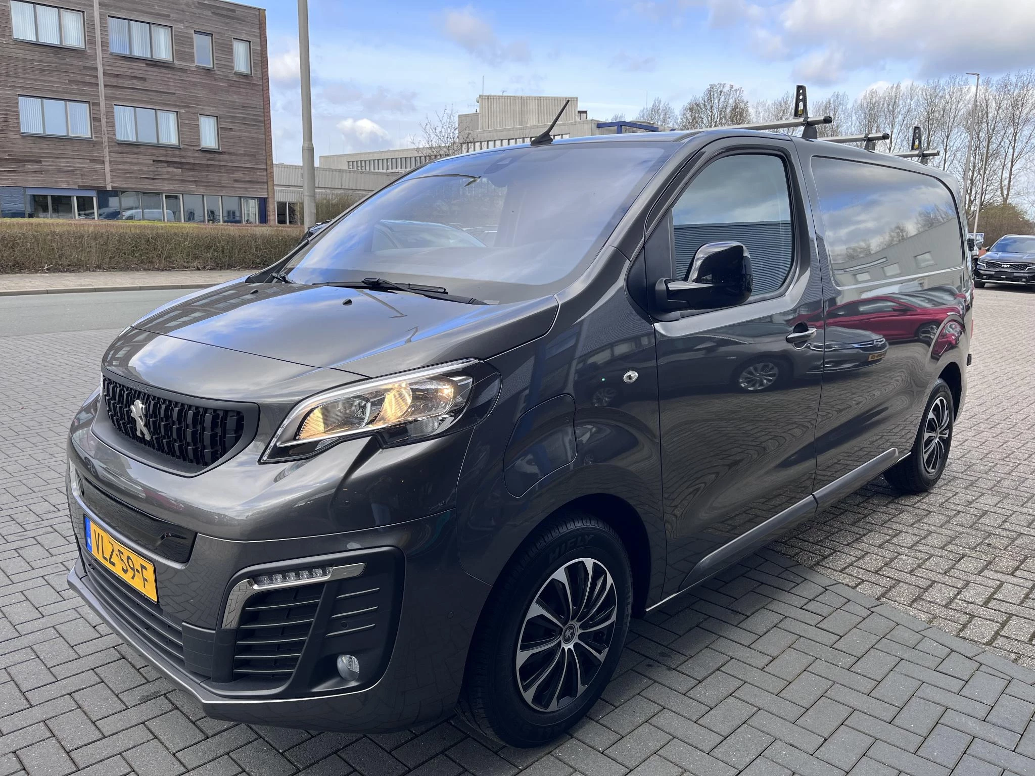 Hoofdafbeelding Peugeot e-Expert
