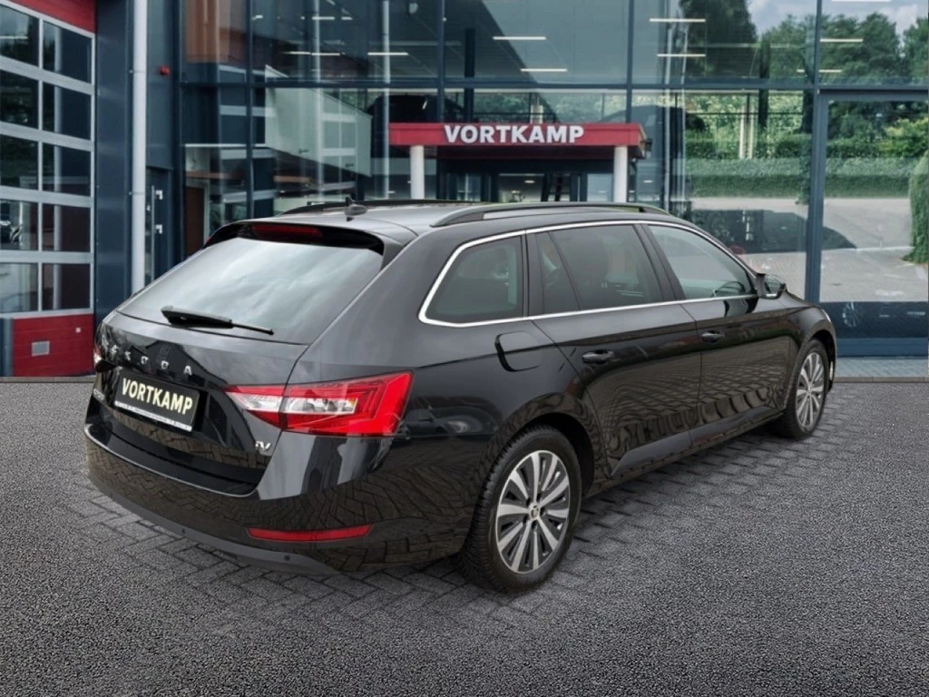 Hoofdafbeelding Škoda Superb