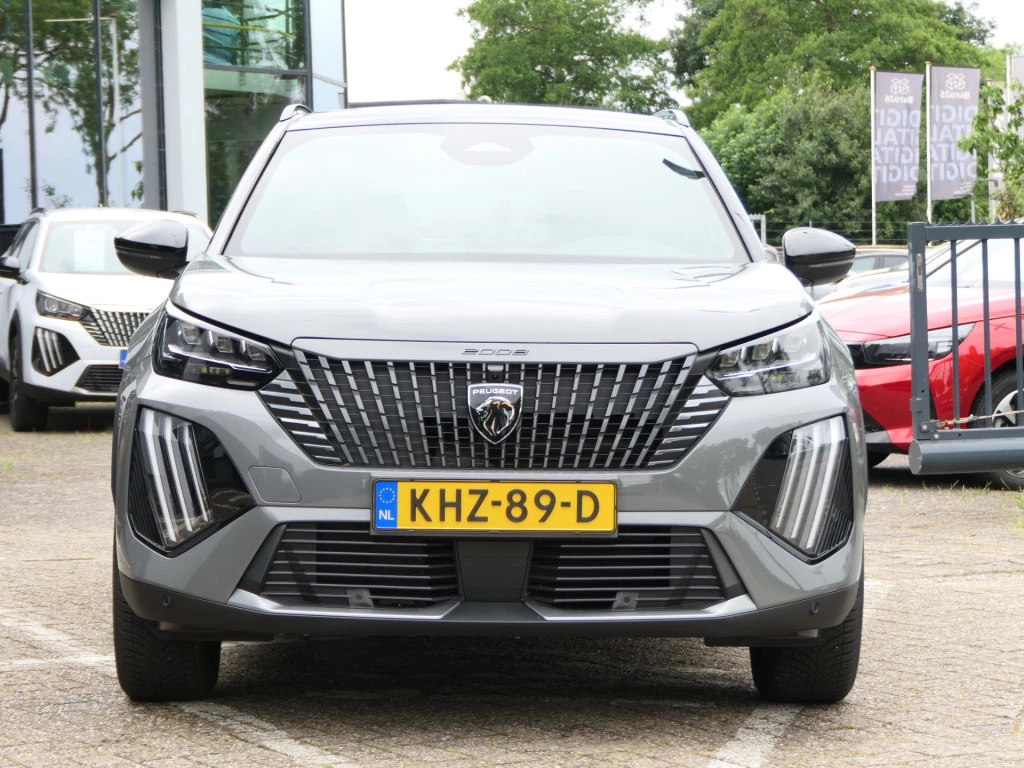 Hoofdafbeelding Peugeot e-2008