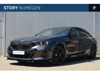 BMW i5 eDrive40 High Executive M Sport / Trekhaak / Stoelventilatie / Adaptieve LED / Parking Assistant Plus / Harman Kardon / Live Cockpit Professional / Verwarmd stuurwiel