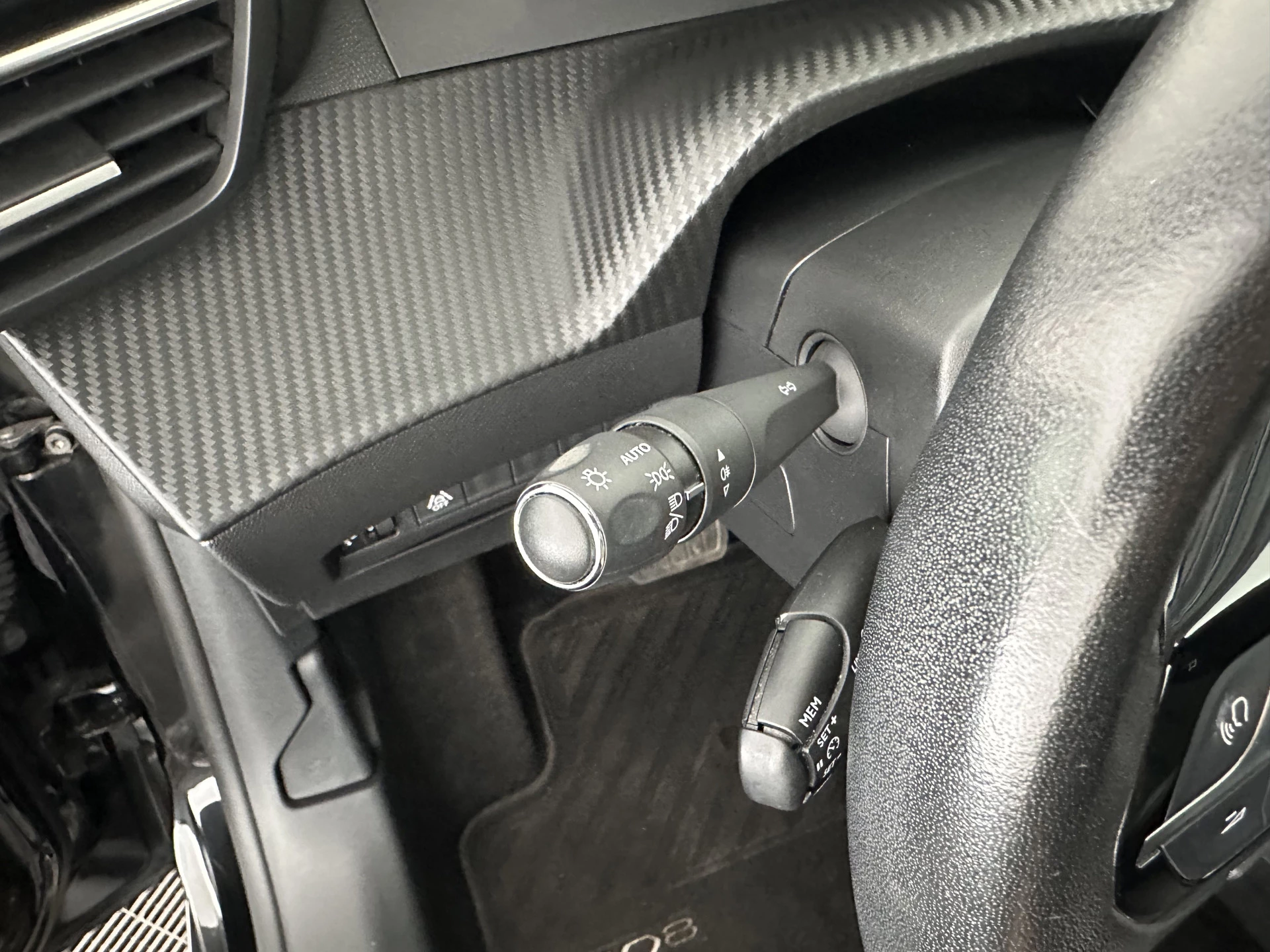 Hoofdafbeelding Peugeot e-208