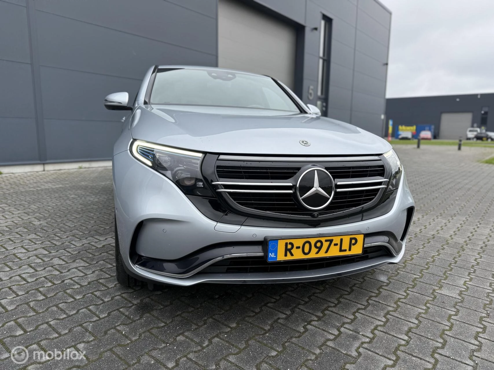 Hoofdafbeelding Mercedes-Benz EQC