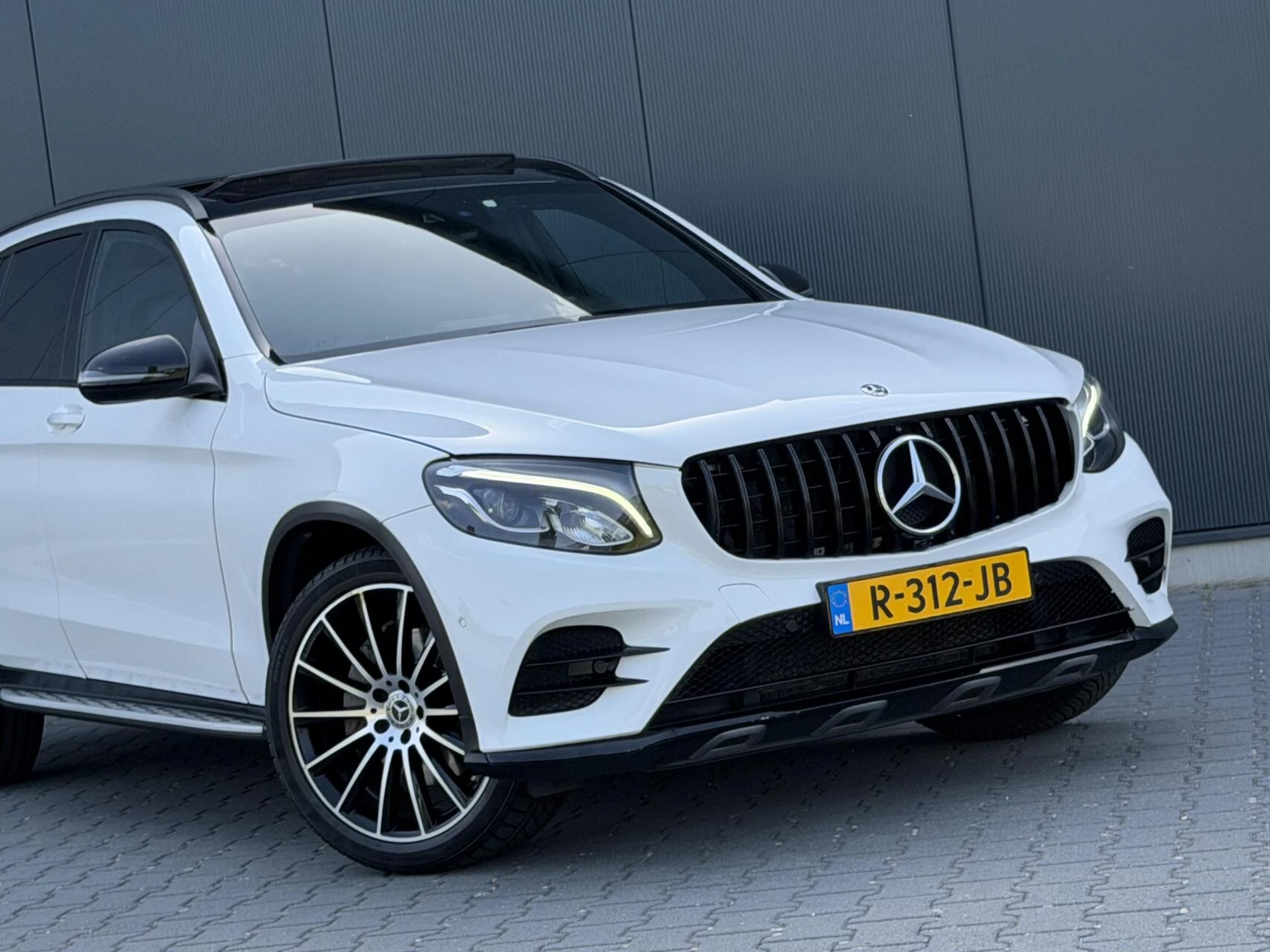 Hoofdafbeelding Mercedes-Benz GLC