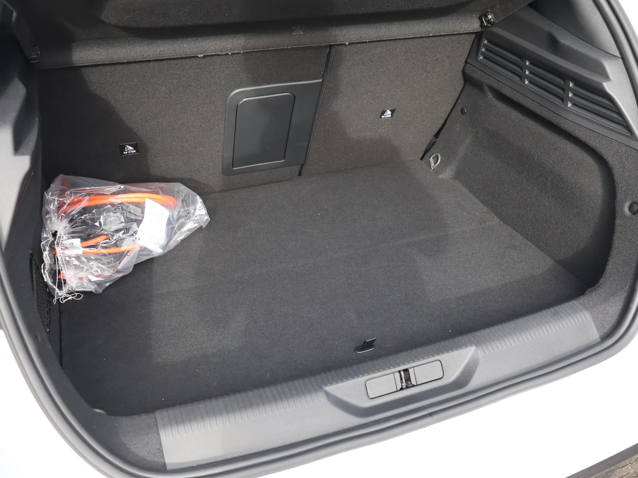 Hoofdafbeelding Peugeot e-308