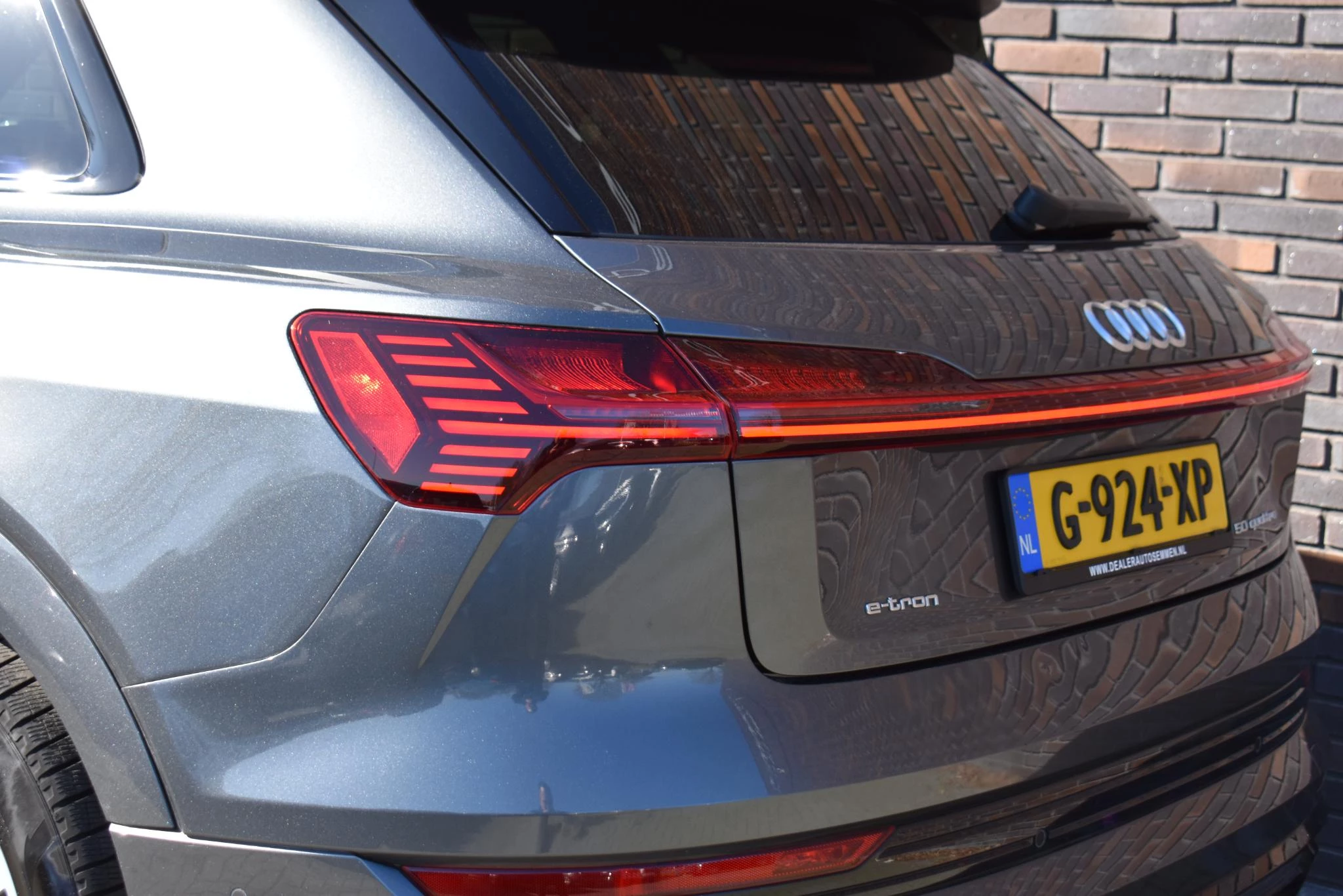 Hoofdafbeelding Audi e-tron