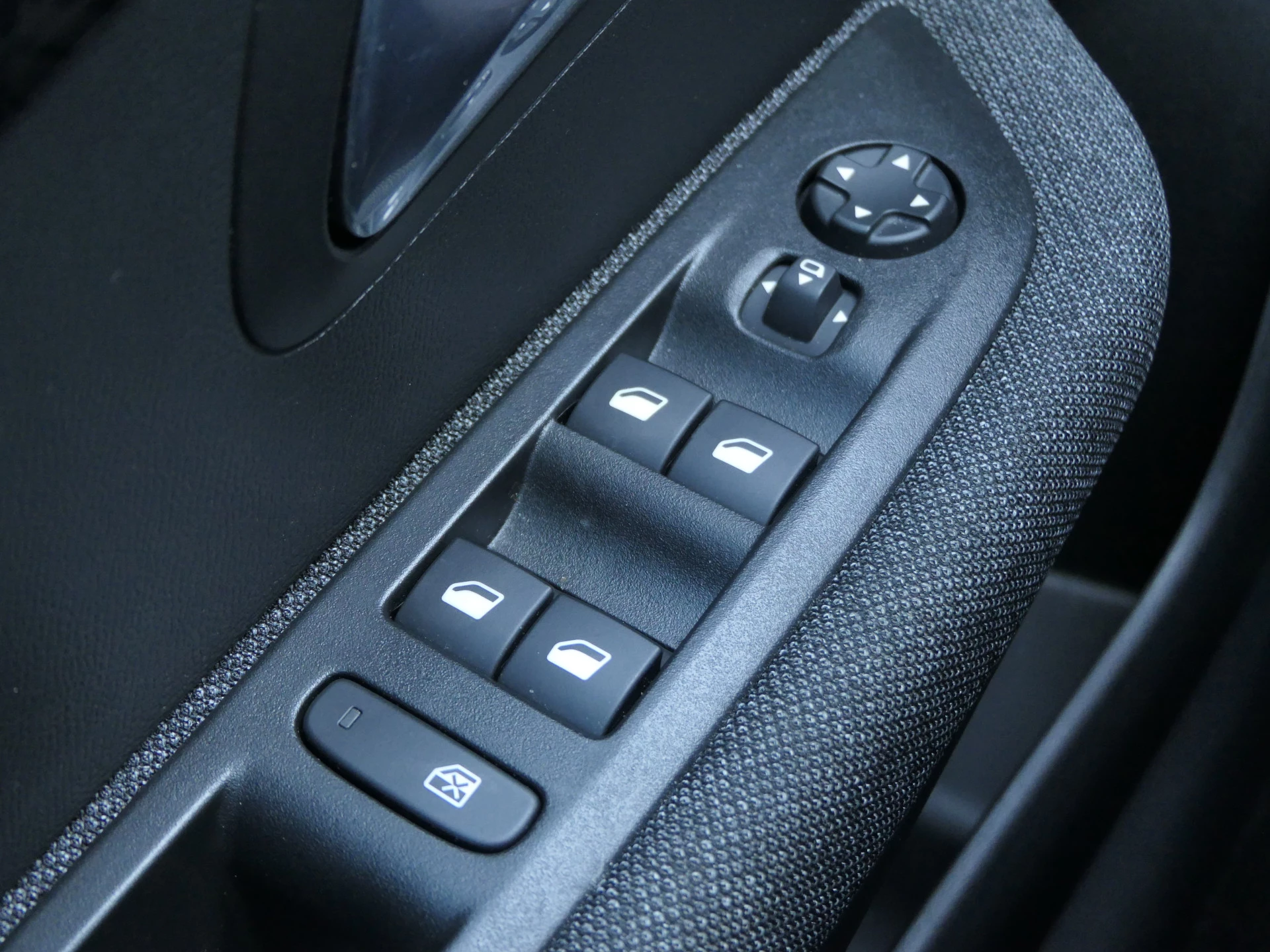 Hoofdafbeelding Peugeot e-208