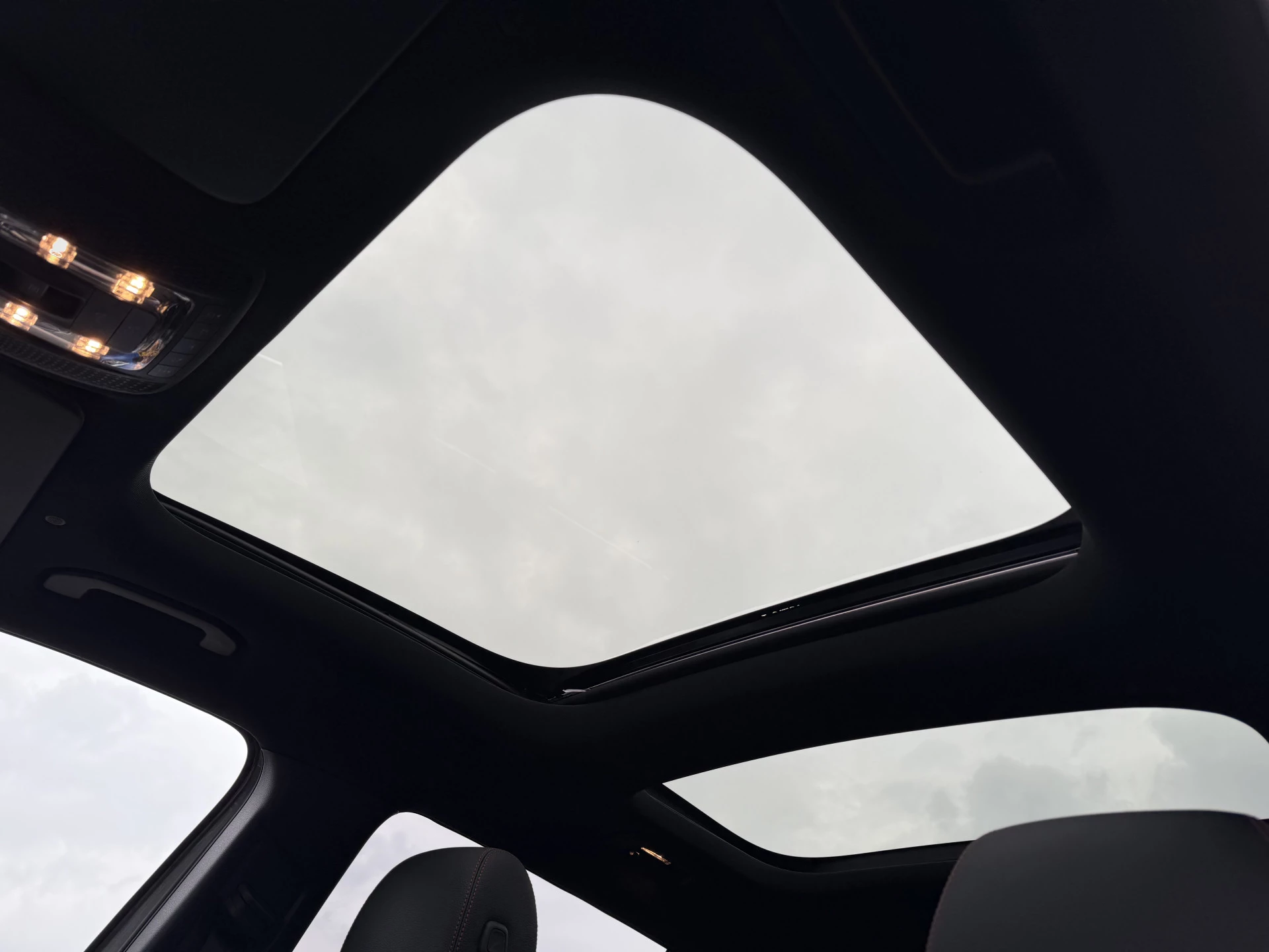 Hoofdafbeelding Mercedes-Benz EQB