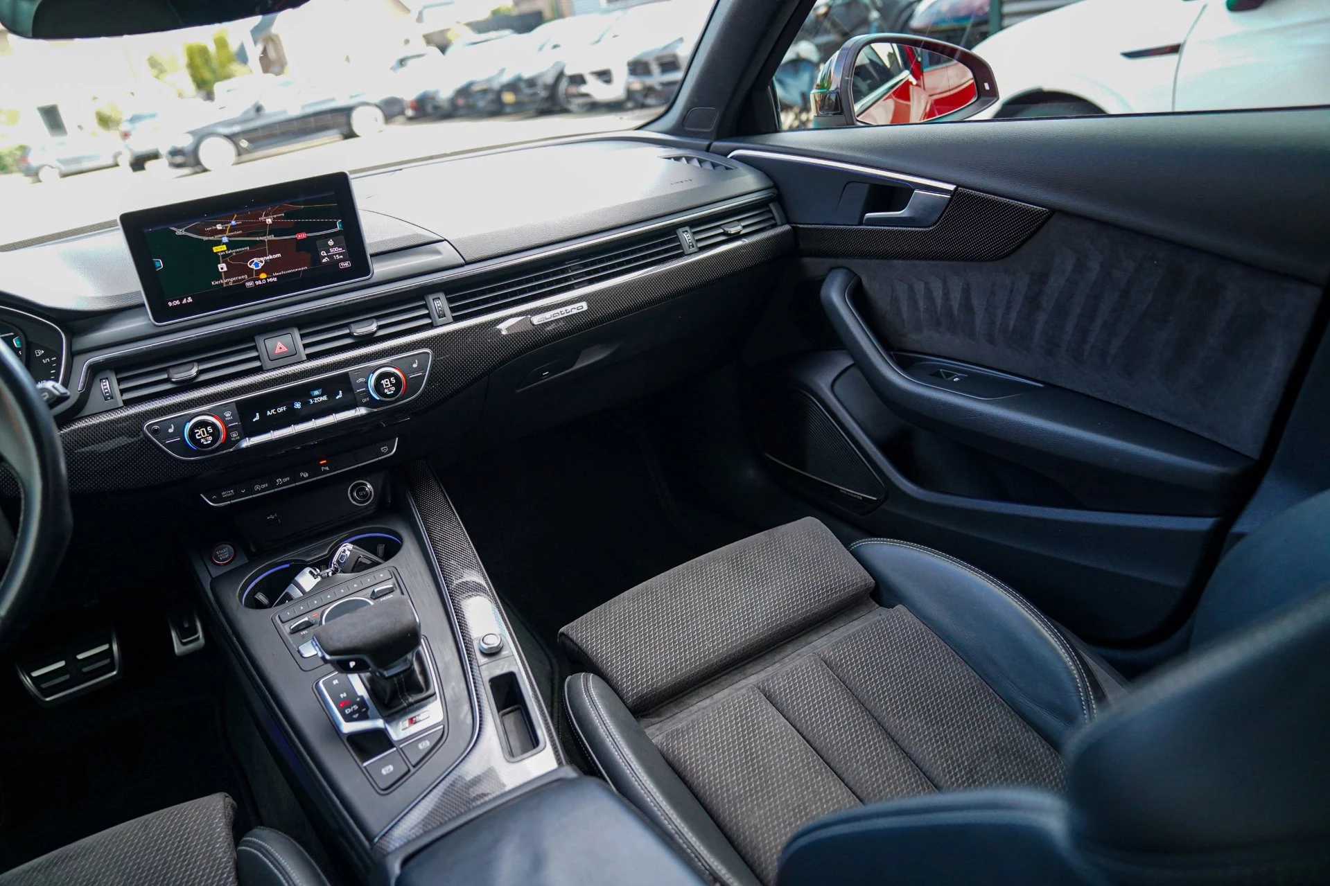 Hoofdafbeelding Audi S4