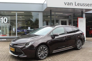 Toyota Corolla Touring Sports 2.0 Hybrid STYLE LED SENSOREN V+A HEAD-UP DISPLAY KEYLESS STOELVERW. AD-CRUISE TREKHAAK NAVI PRIVACY GLASS