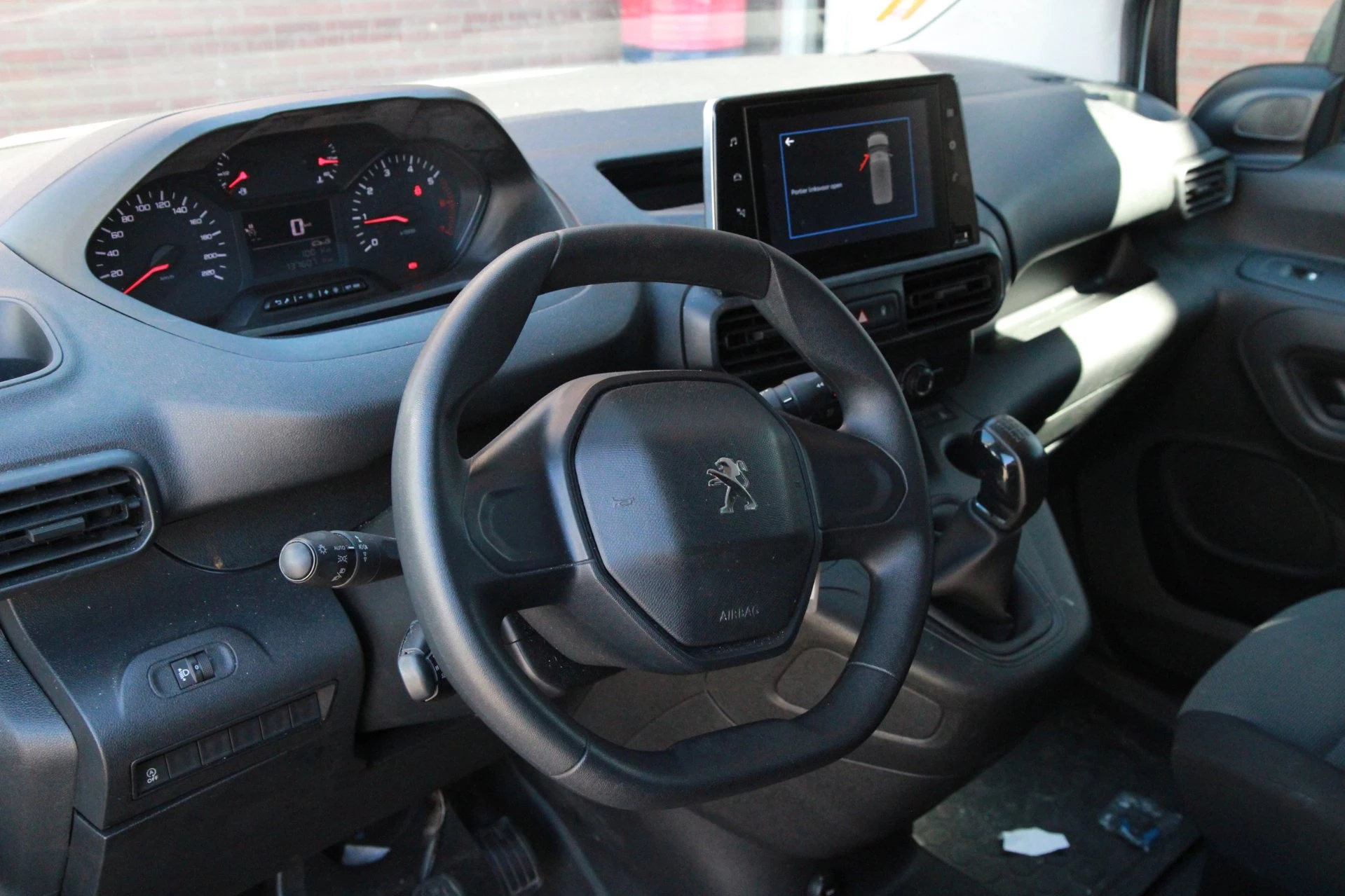 Hoofdafbeelding Peugeot Partner