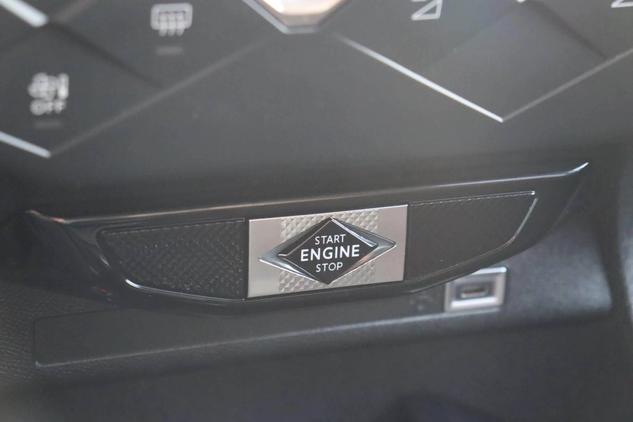 Hoofdafbeelding DS DS 3