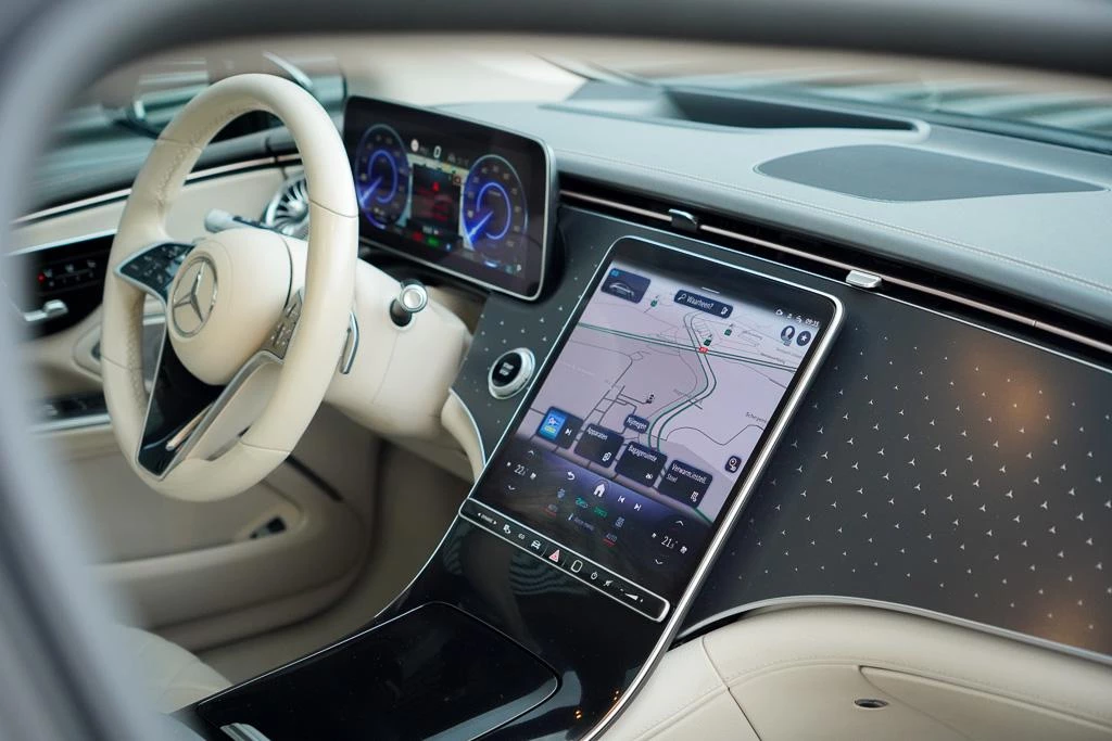 Hoofdafbeelding Mercedes-Benz EQS