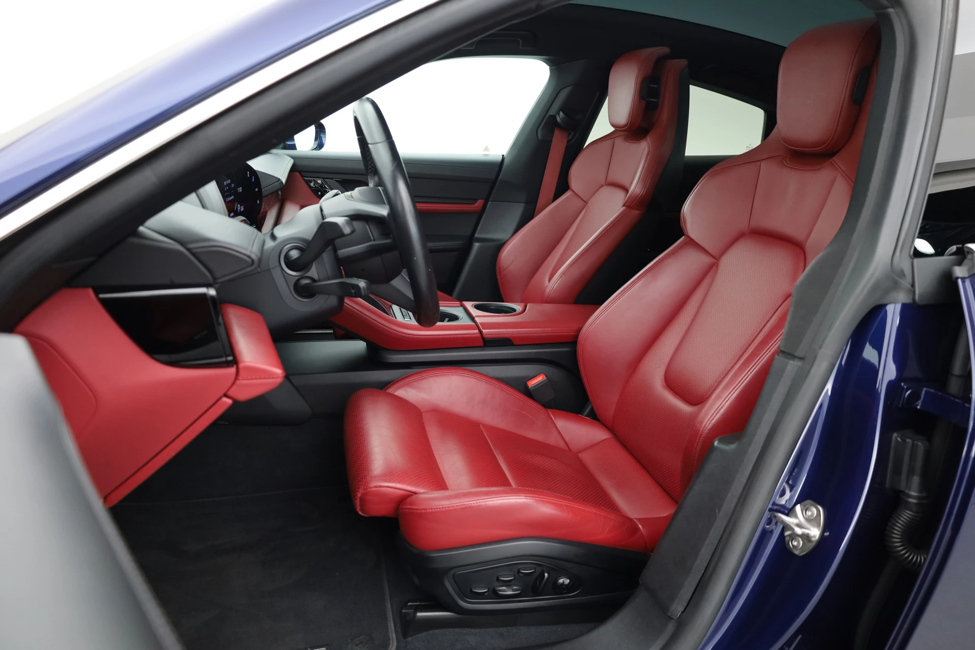 Hoofdafbeelding Porsche Taycan