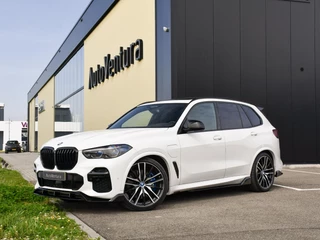BMW X5 xDrive45e High Executive | M-Sport | Pano | 22" | 4-Wielsturing | Softclose | Trekhaak | Adaptive cruise | Head-Up | Laser |
