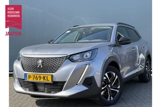 Hoofdafbeelding Peugeot e-2008 Peugeot e-2008 BWJ 2022 EV 136 PK Allure Pack 50 kWh CAMERA / APPLE CARP. / ANDROID AUT. / CLIMA / NAVI / CRUISE / BLUETOOTH / PRIV. GLAS / ISOFIX / MULTIFUNCT. STUUR