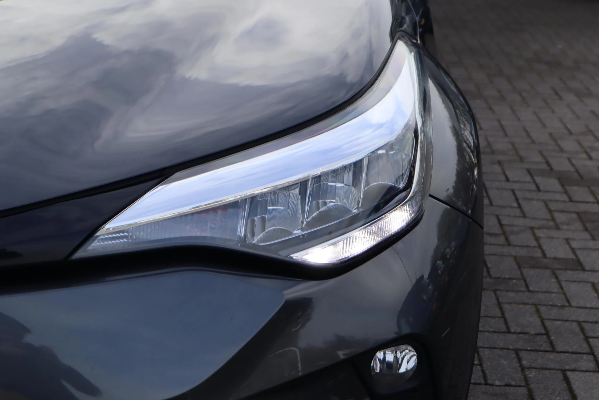 Hoofdafbeelding Toyota C-HR