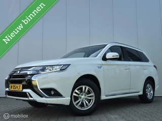 MITSUBISHI OUTLANDER 2.4 PHEV PURE/CAMERA/FULL LED/KEYLESS/240PK