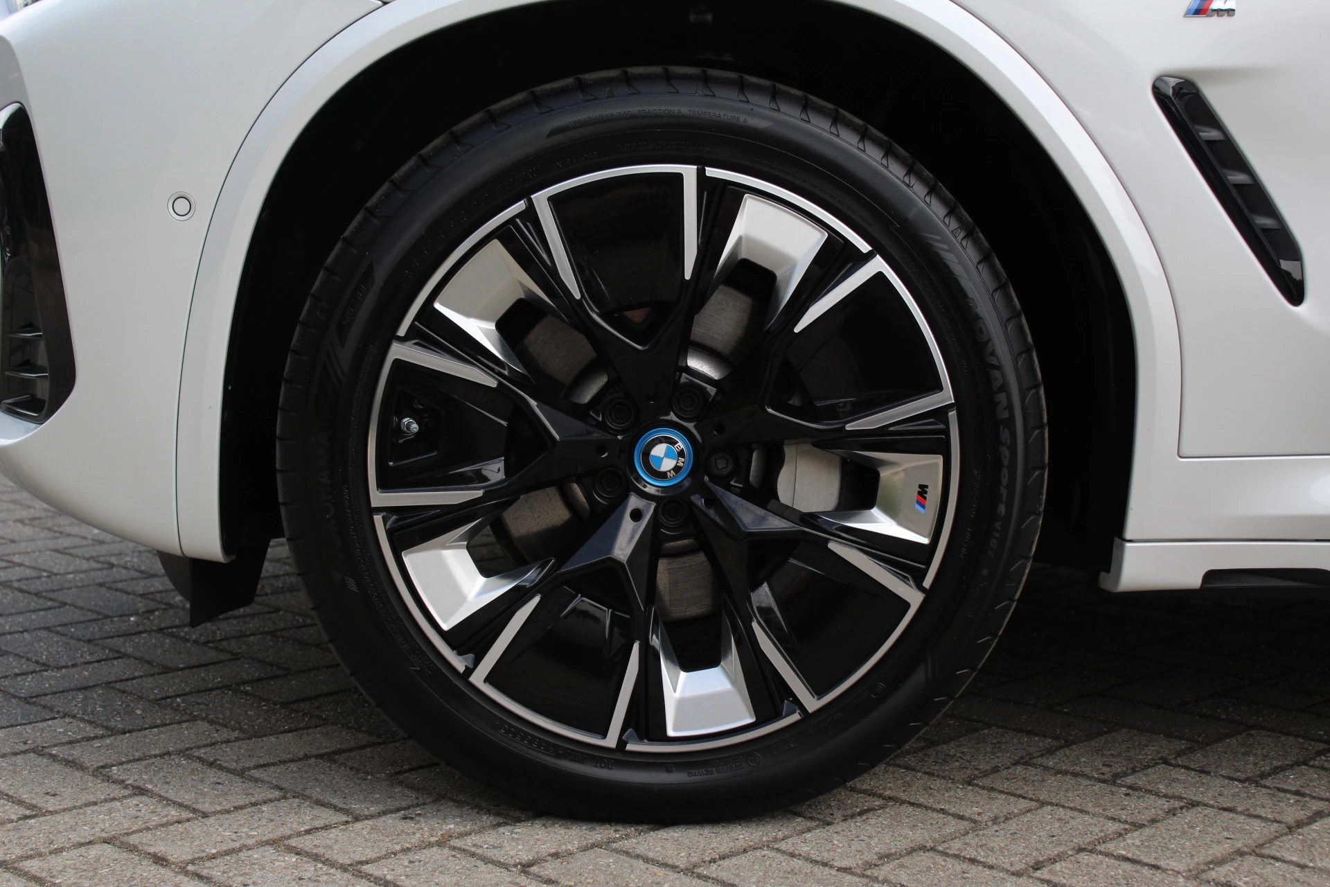 Hoofdafbeelding BMW iX3