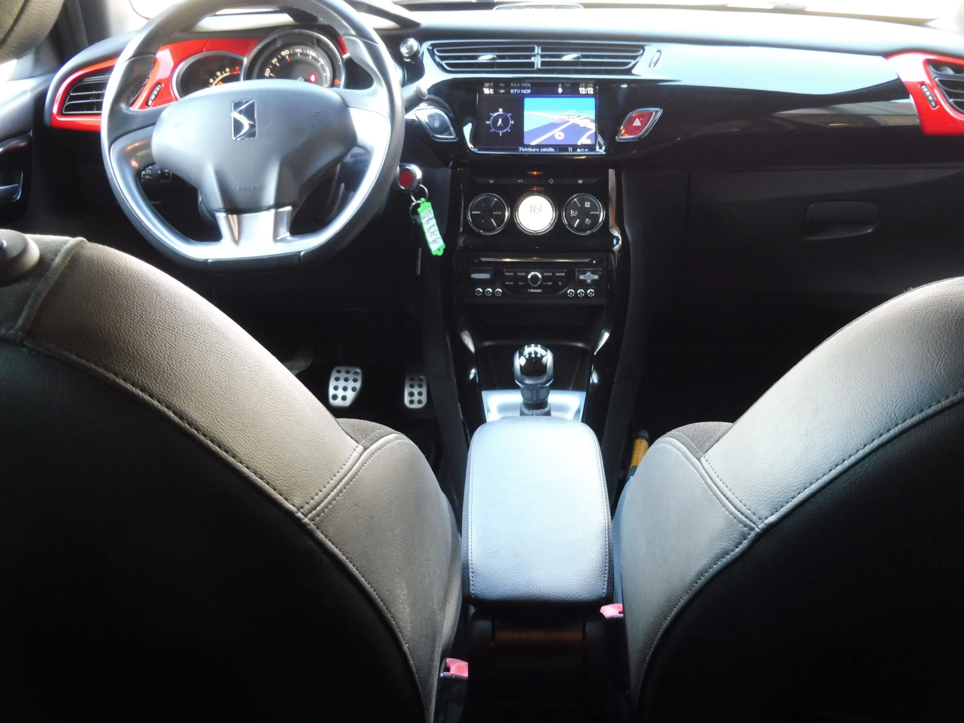 Hoofdafbeelding DS DS 3