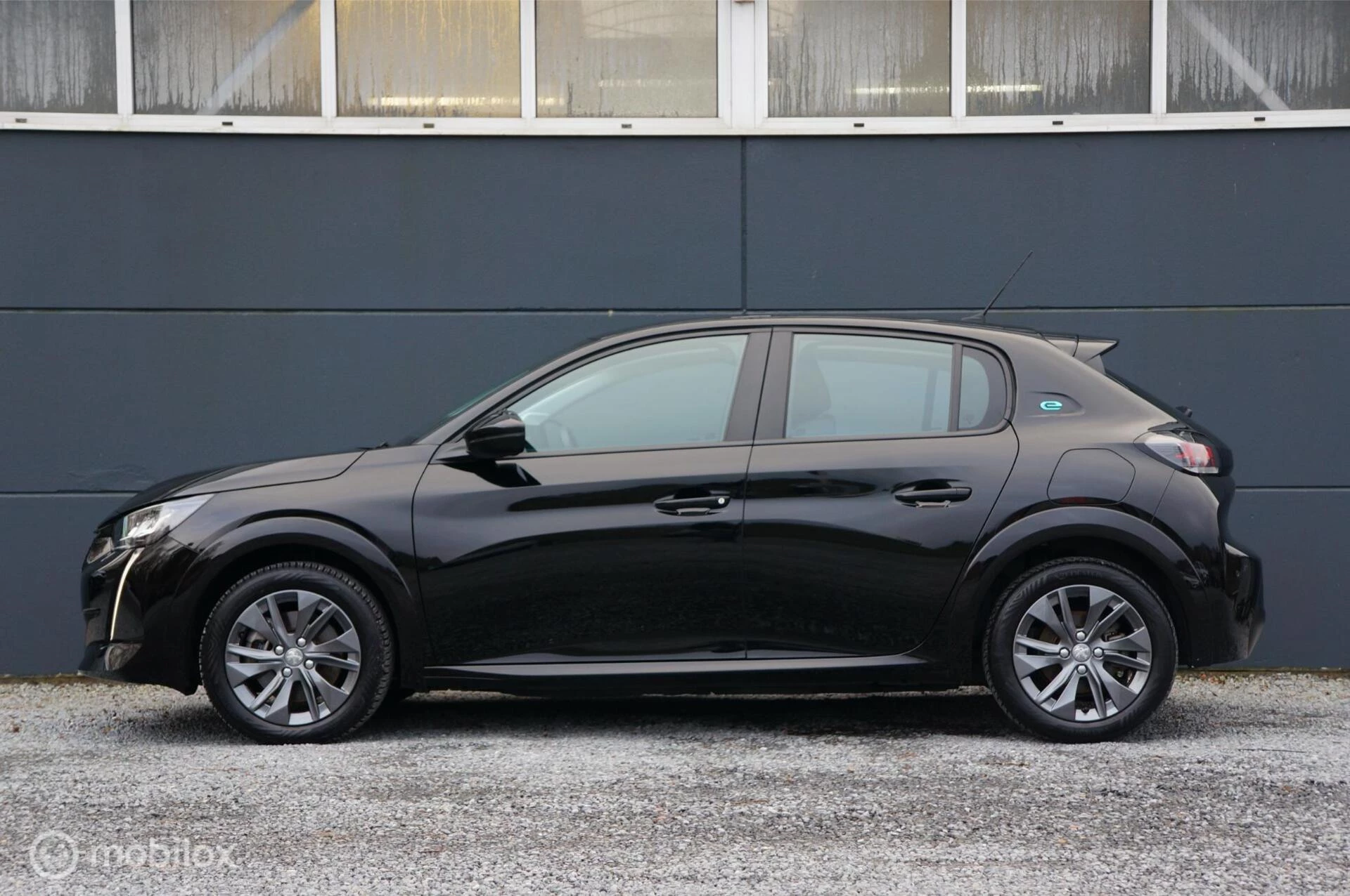 Hoofdafbeelding Peugeot e-208