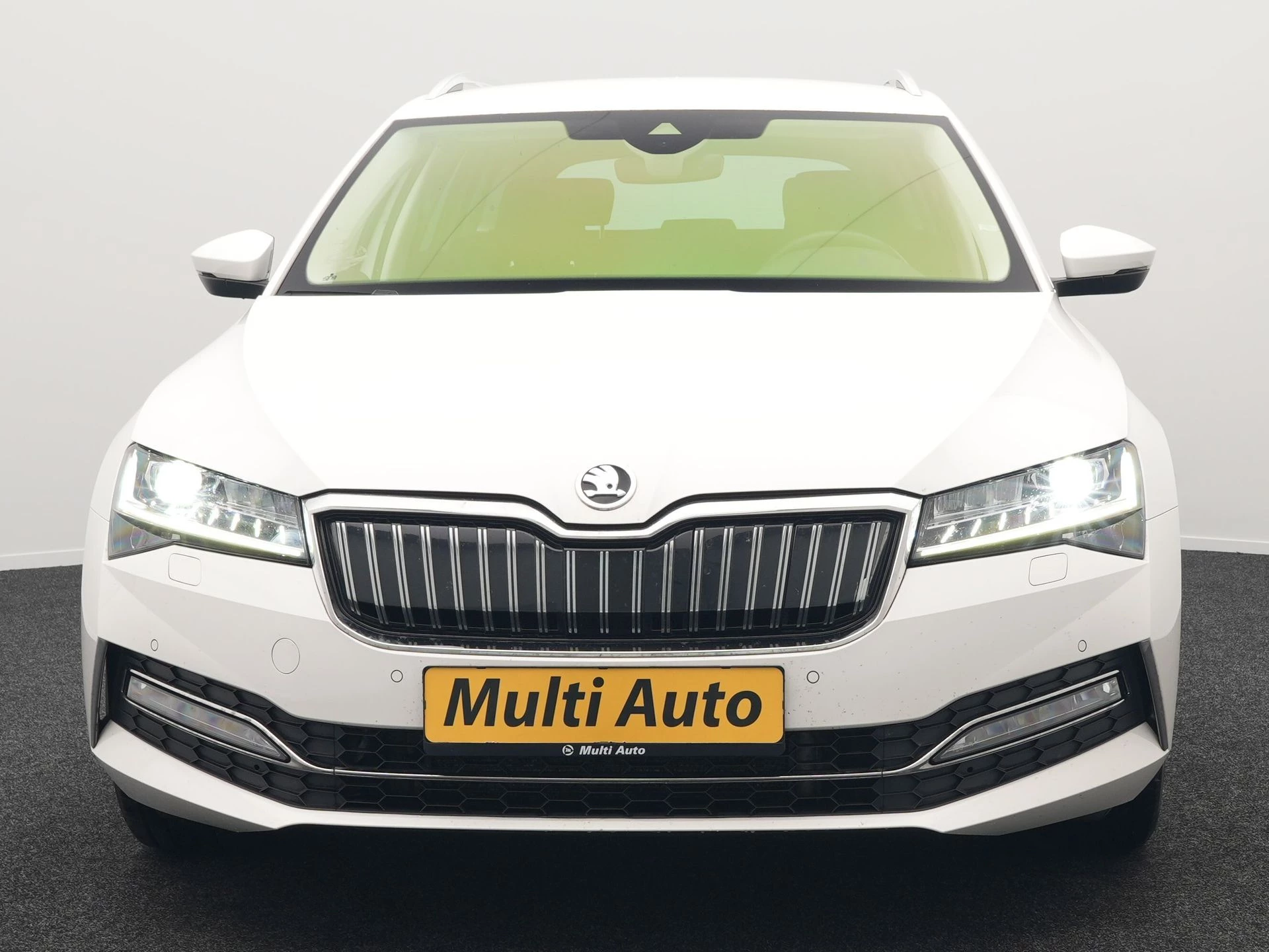 Hoofdafbeelding Škoda Superb