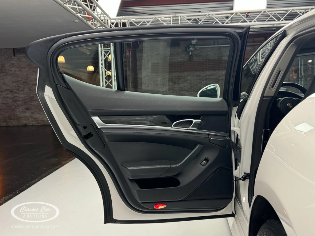 Hoofdafbeelding Porsche Panamera