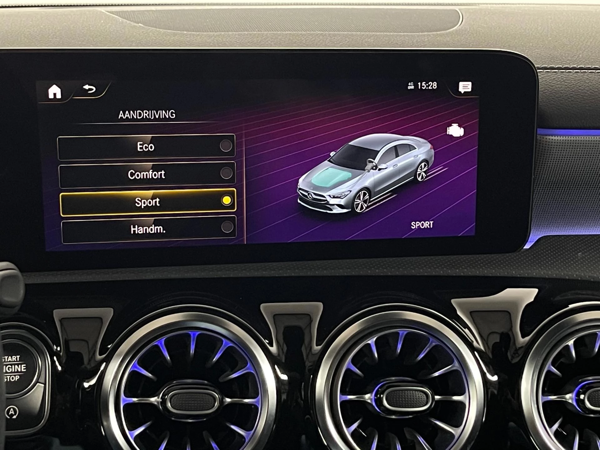 Hoofdafbeelding Mercedes-Benz CLA