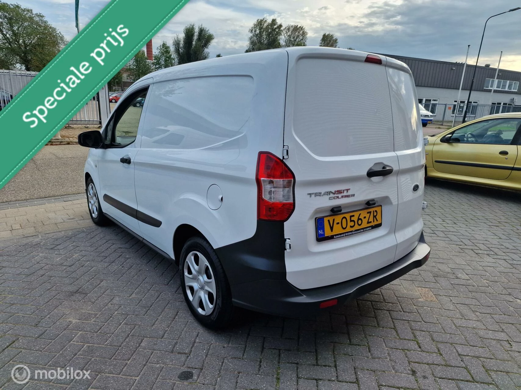 Hoofdafbeelding Ford Transit Courier