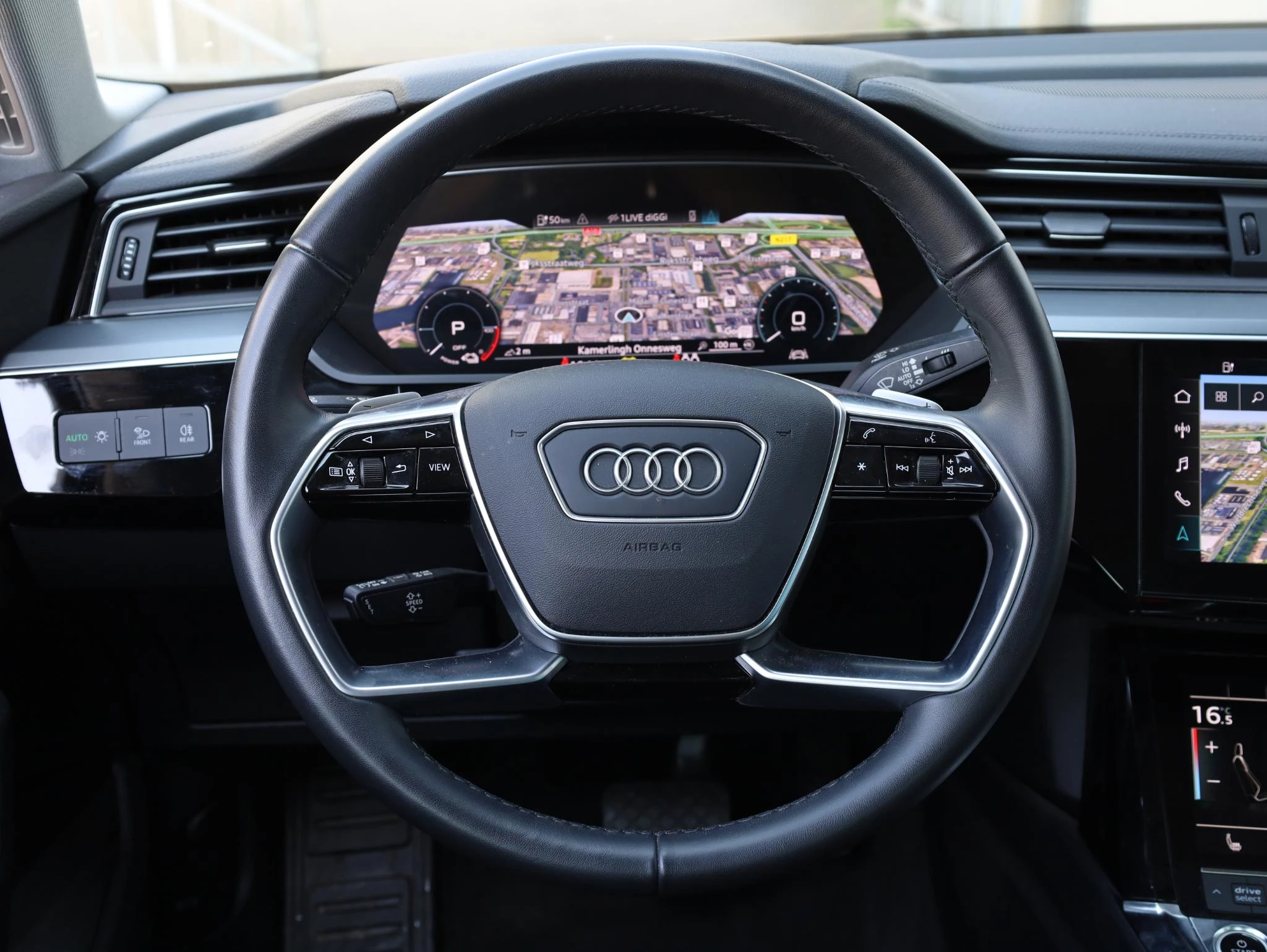 Hoofdafbeelding Audi e-tron