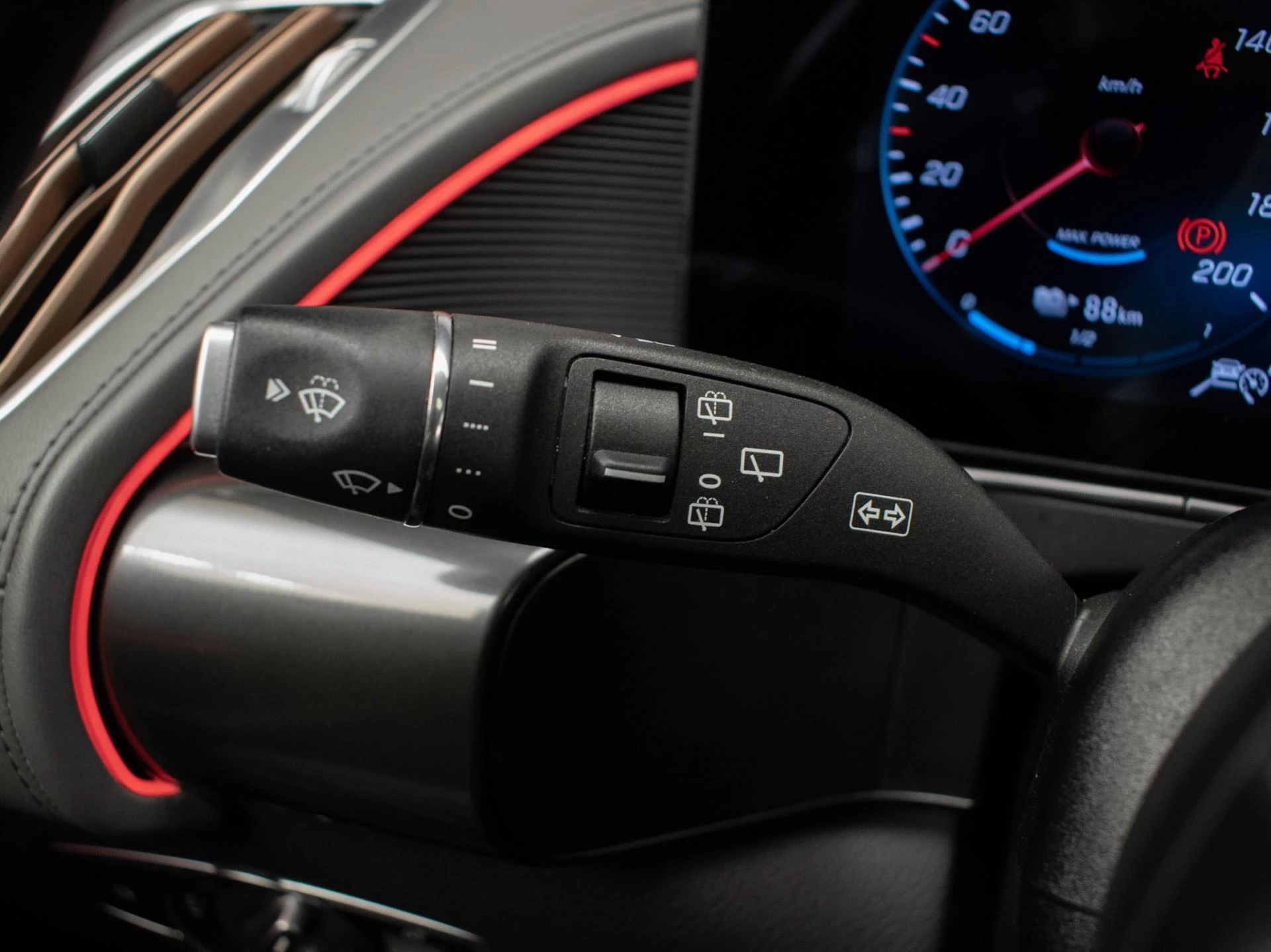 Hoofdafbeelding Mercedes-Benz EQC