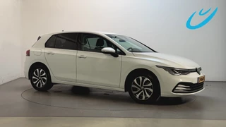 Volkswagen Golf 1.5 TSI 150pk 6-bak Stoelverwarming Sfeerverlichting Parkeersensoren Navigatie