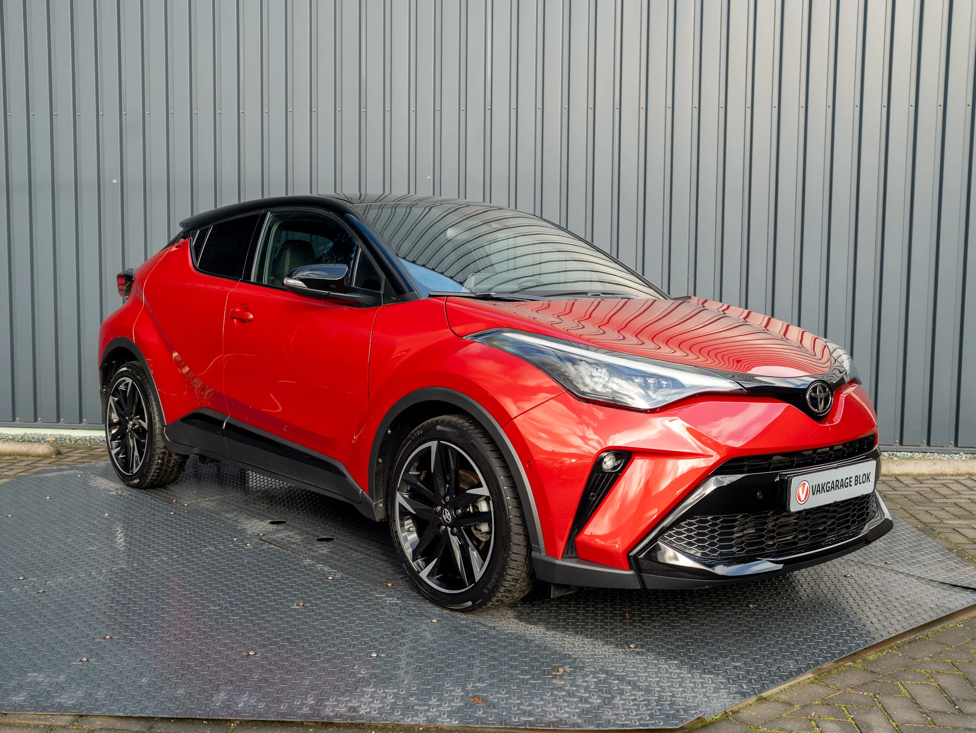 Hoofdafbeelding Toyota C-HR