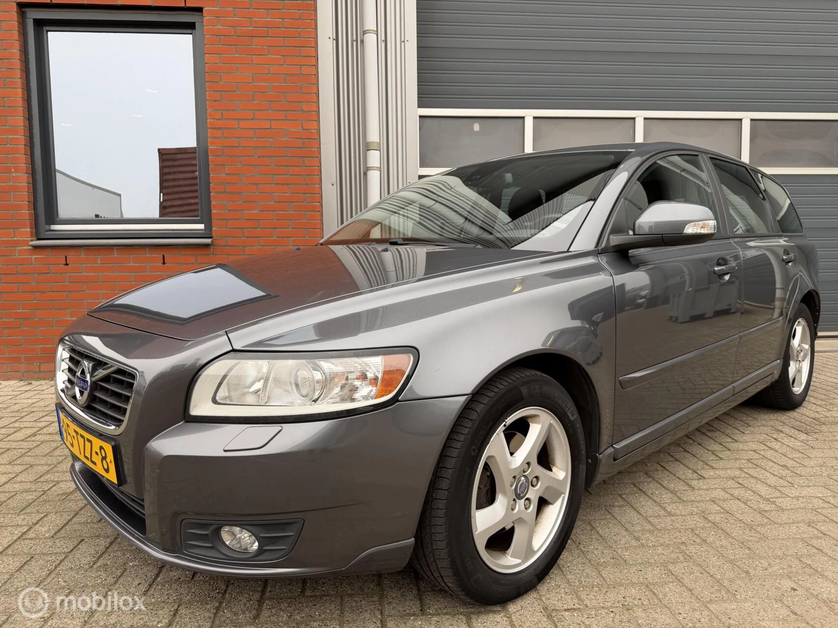 Hoofdafbeelding Volvo V50