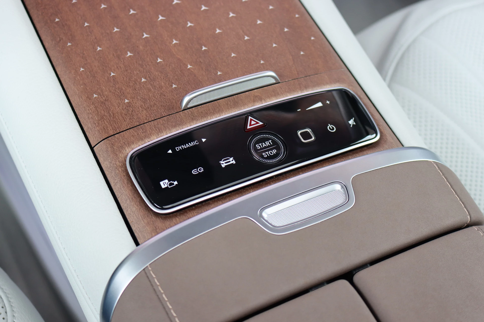 Hoofdafbeelding Mercedes-Benz EQS