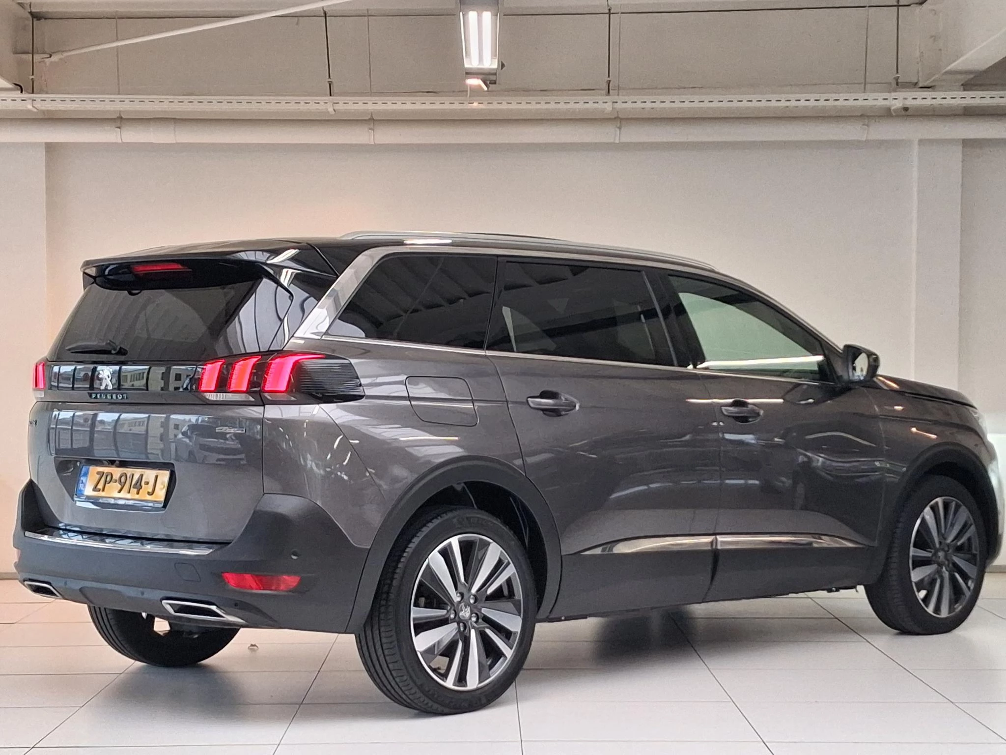 Hoofdafbeelding Peugeot 5008