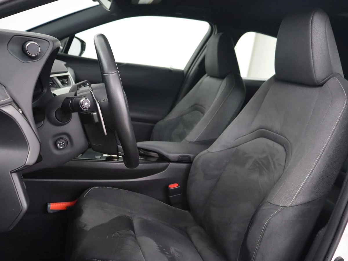 Hoofdafbeelding Lexus UX