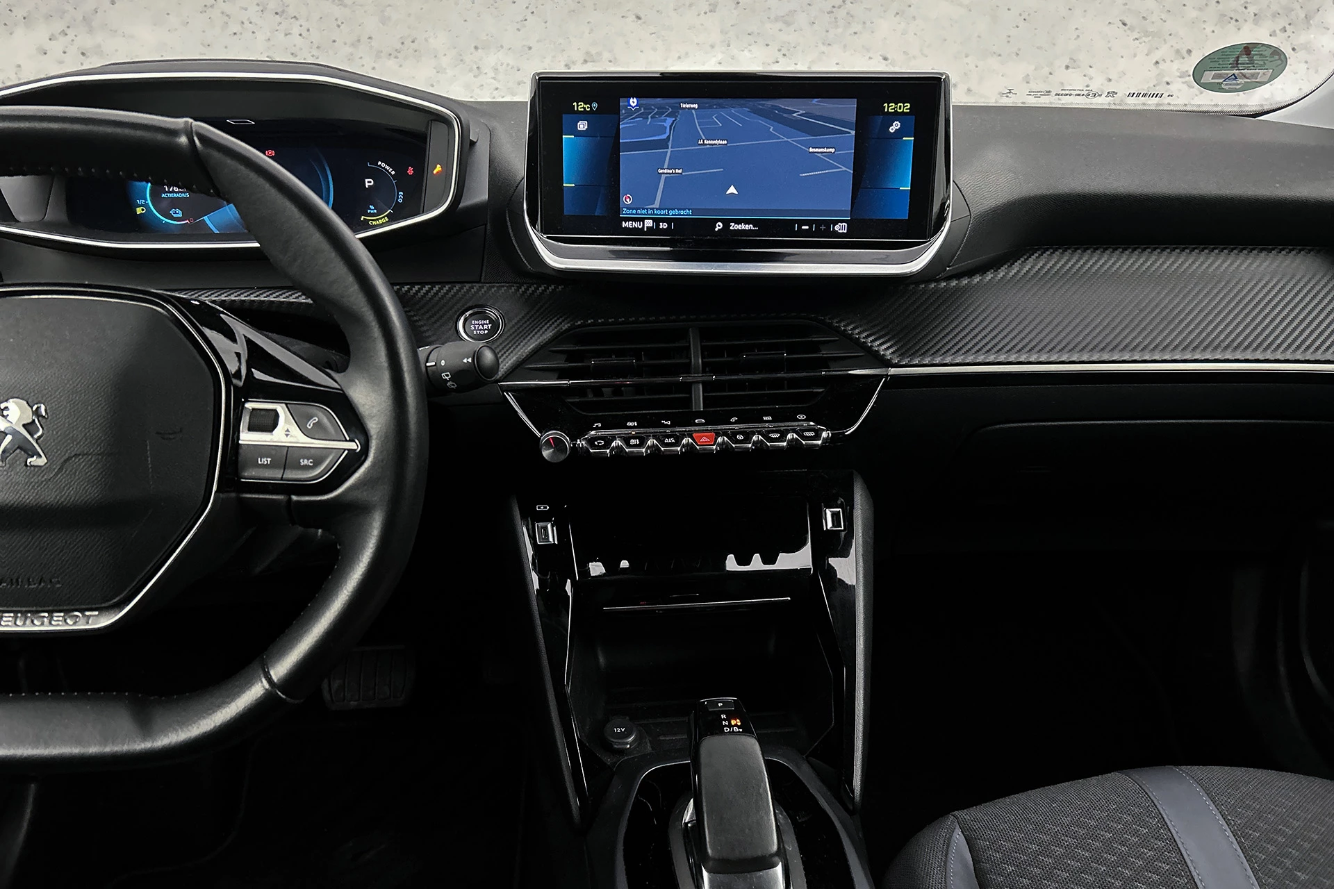 Hoofdafbeelding Peugeot e-2008