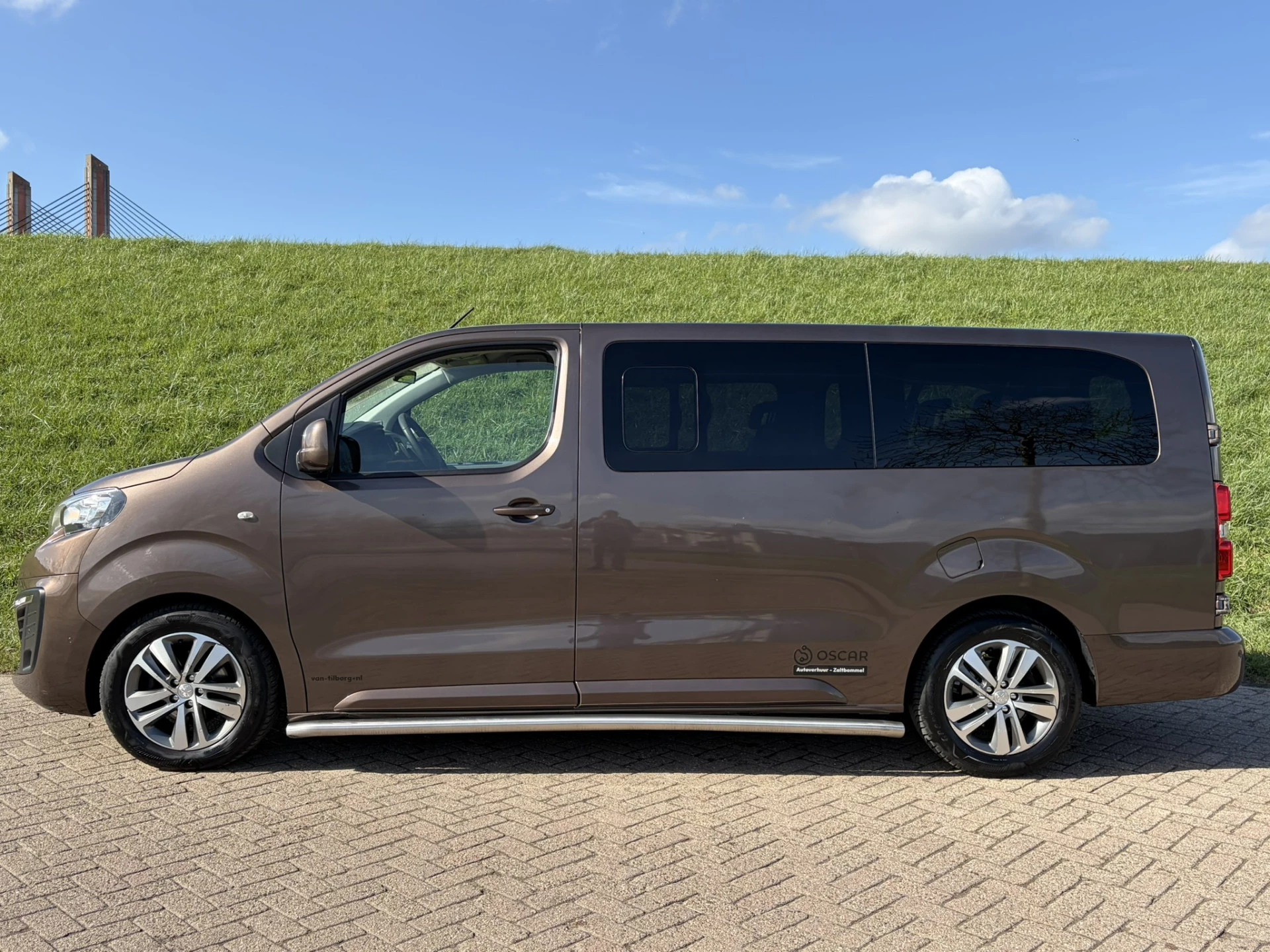 Hoofdafbeelding Peugeot Traveller