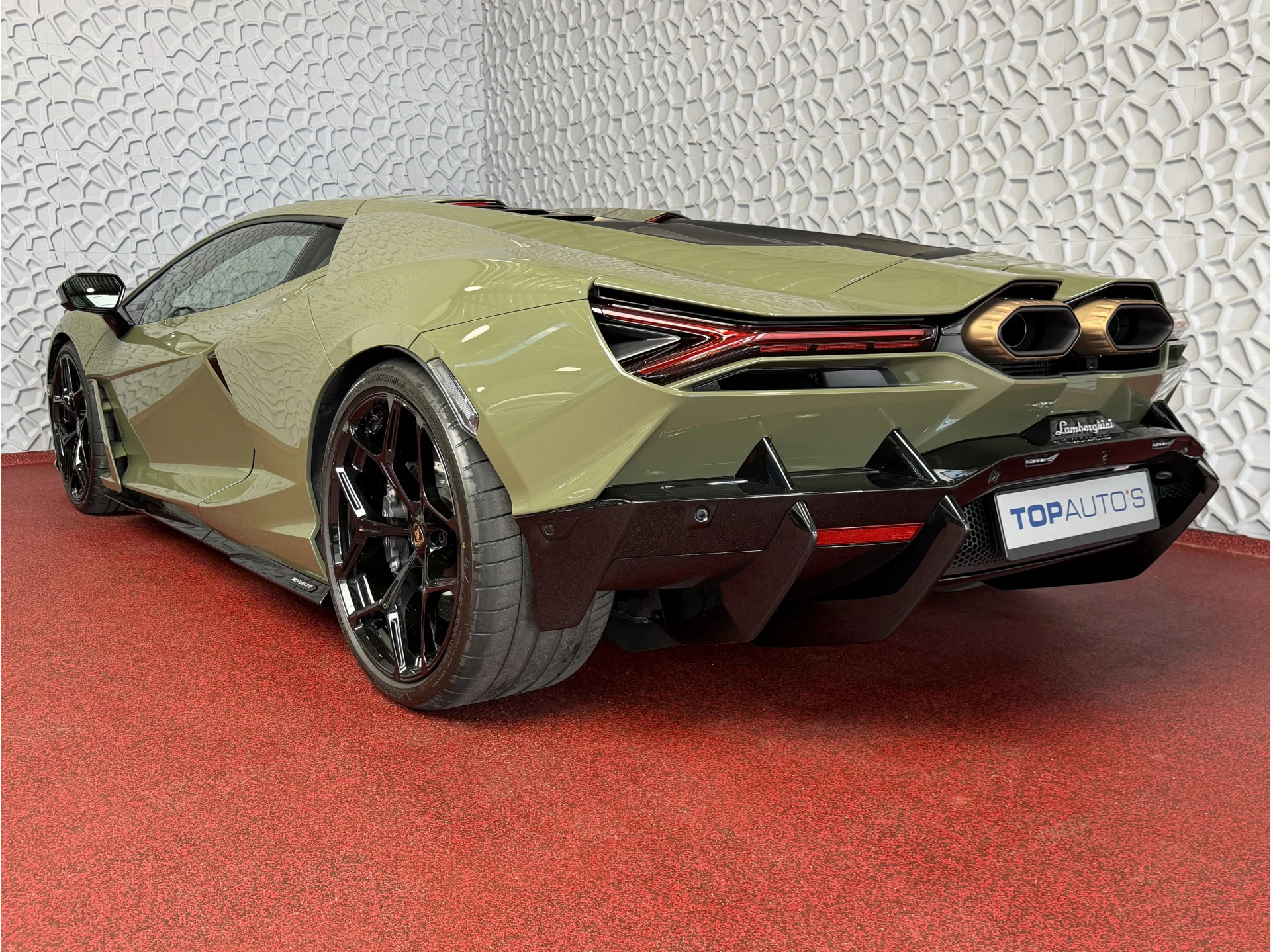Hoofdafbeelding Lamborghini Revuelto