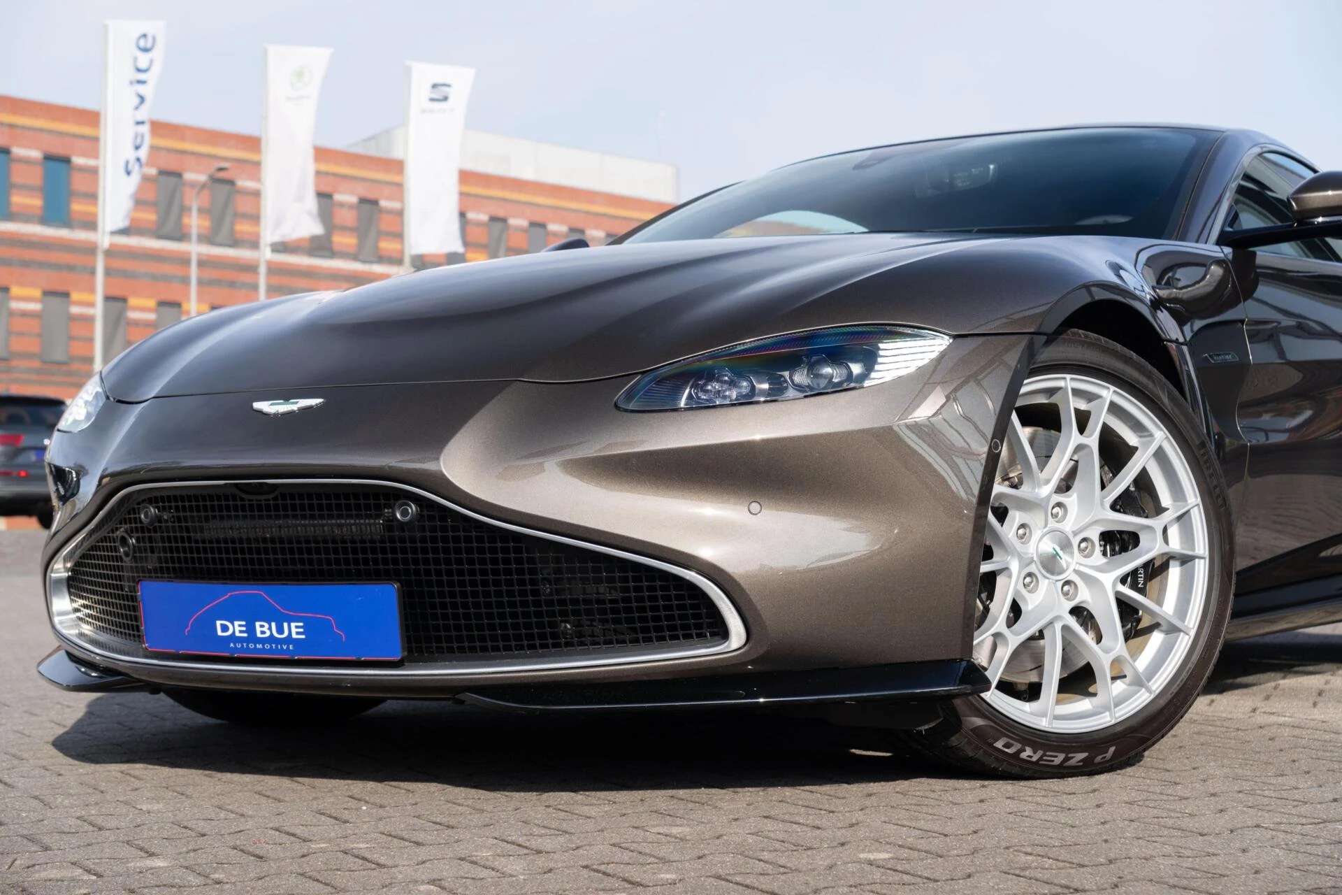 Hoofdafbeelding Aston Martin V8 Vantage