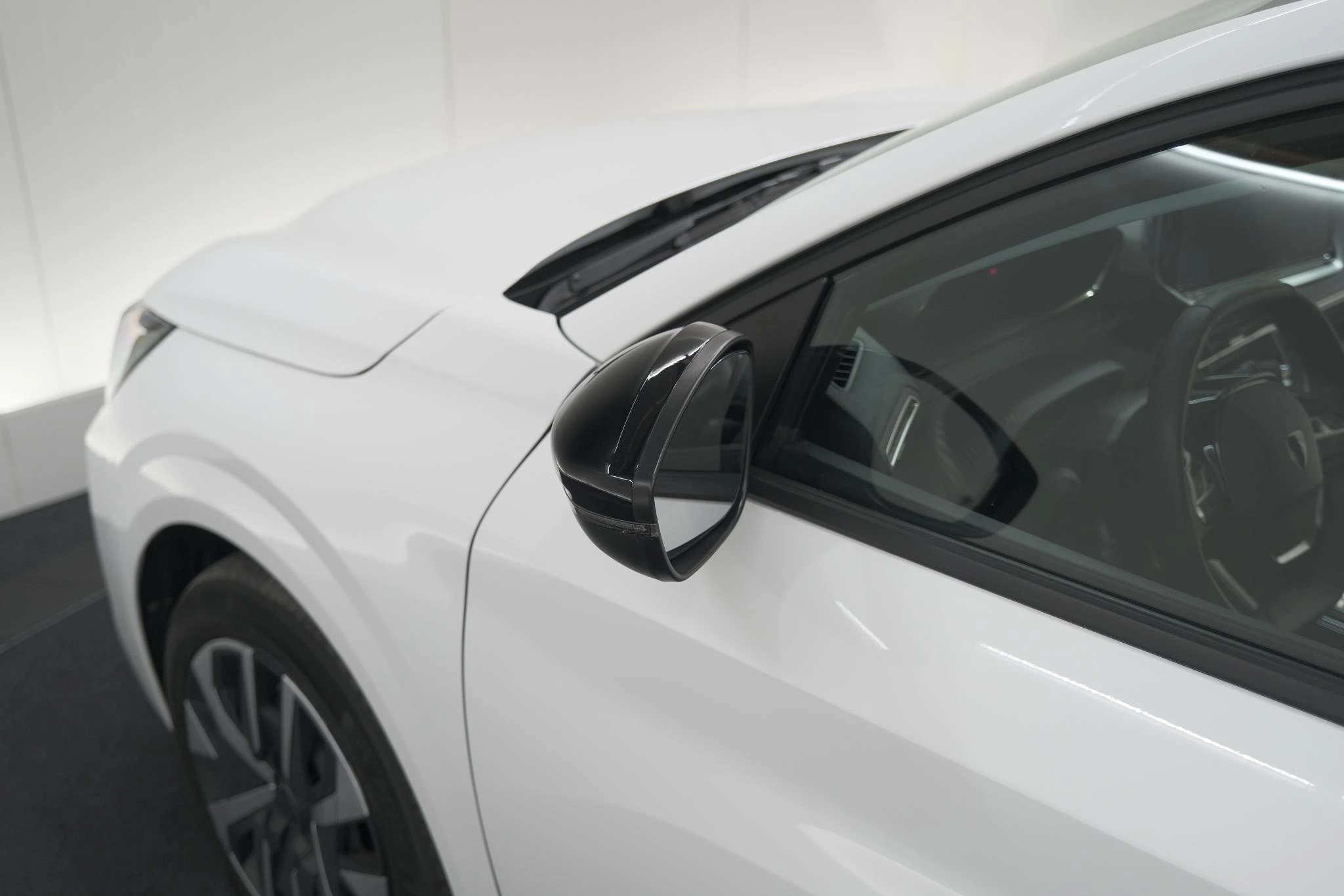 Hoofdafbeelding Peugeot e-208