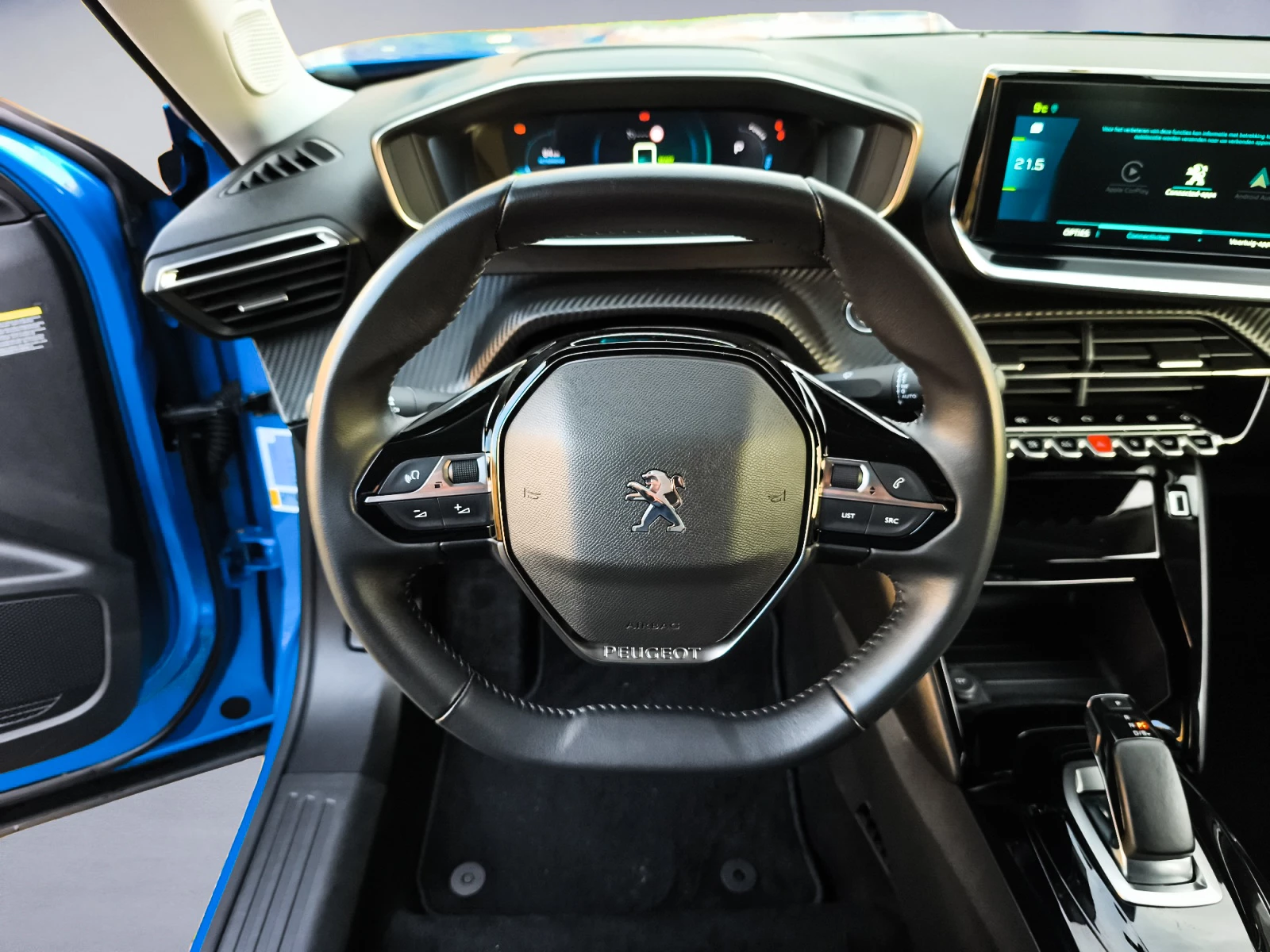 Hoofdafbeelding Peugeot e-2008