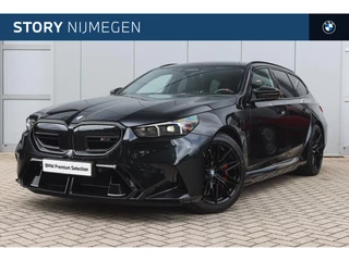 BMW 5 Serie Touring M5 Touring Automaat / M Drive Professional / Panoramadak / Trekhaak / M Multifunctionele stoelen / Bowers & Wilkins / Parking Assistant Professional / Comfort Access